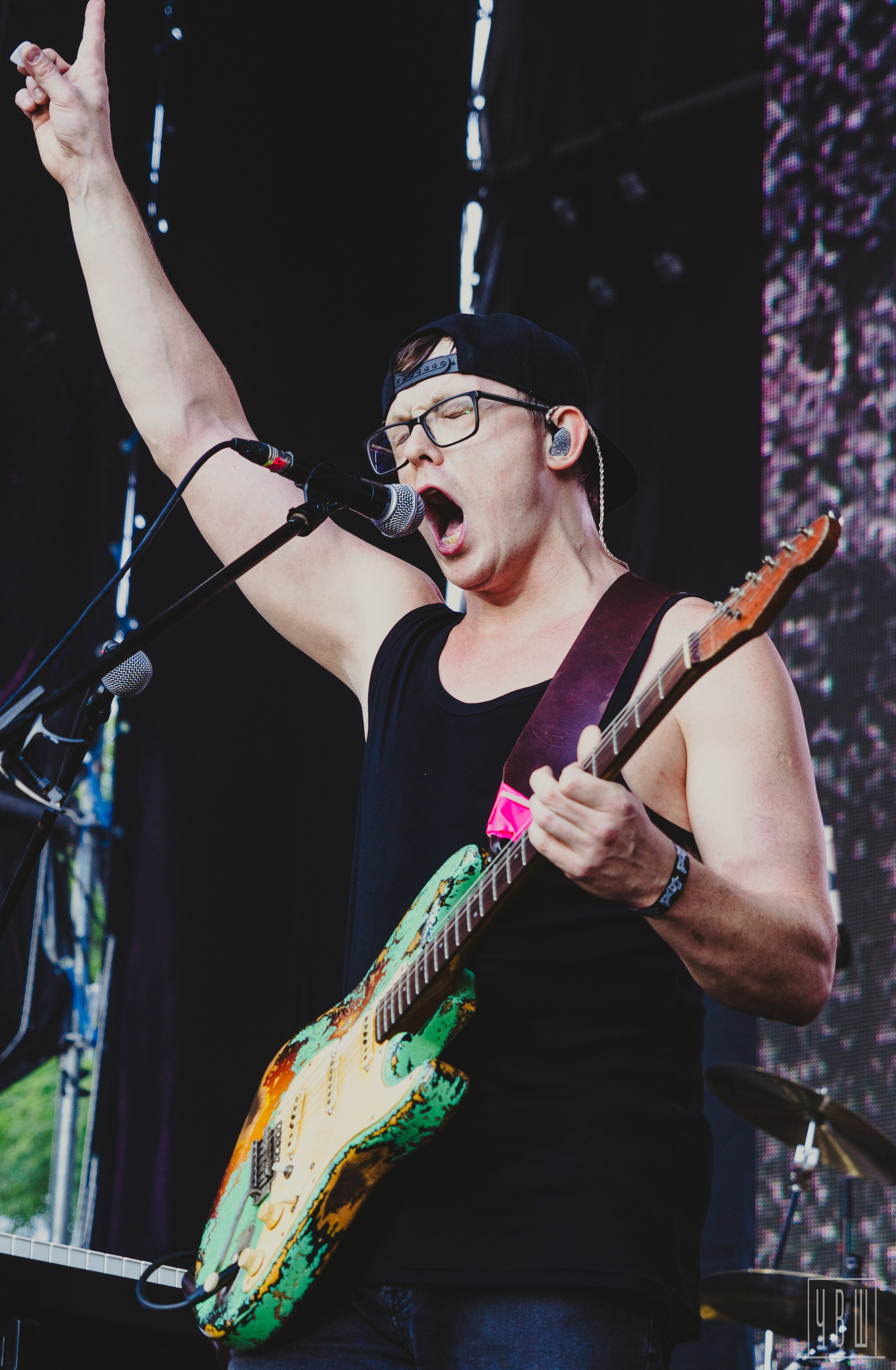 Живой! 2025, День Первый. Человек в Шляпе