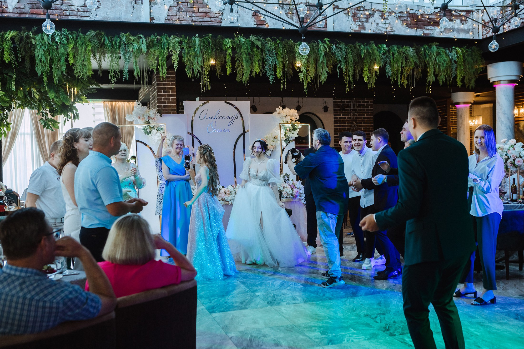 Александр и Ольга. Фотографы в городе Волгограде — Людмила Агеева и Алексей Околелов