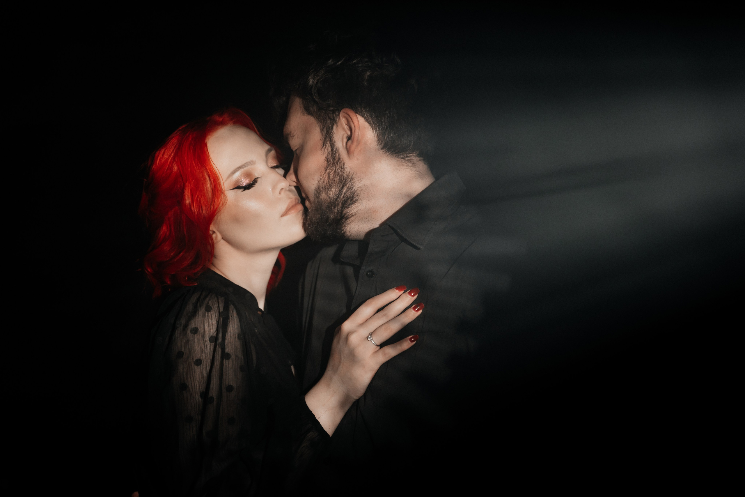 Love story «In total darkness». Свадебные фотограф и видеограф Наталья и Анатолий Новиковы СПб