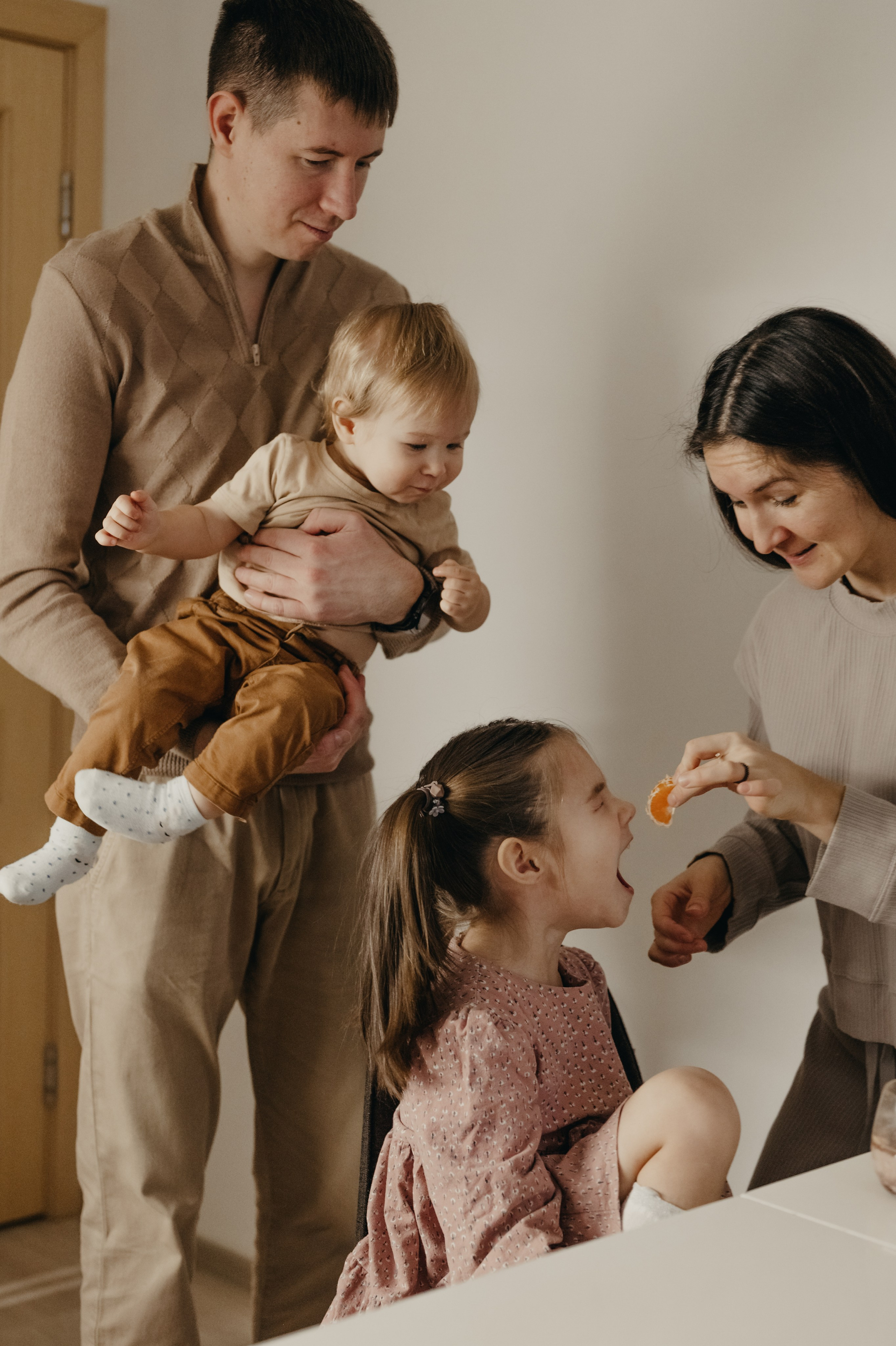Денис, Лиля, Кира и Роберт. Фотограф Горбенко Анна