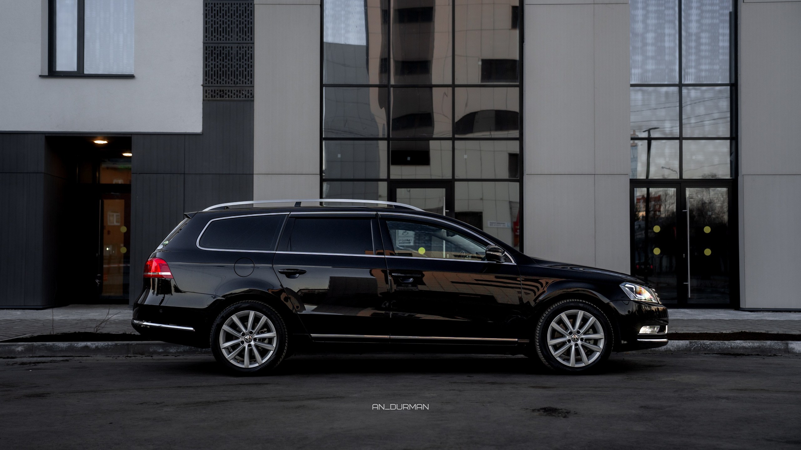 Volkswagen Passat. Фотограф, видеограф и пилот дрона на Байкале