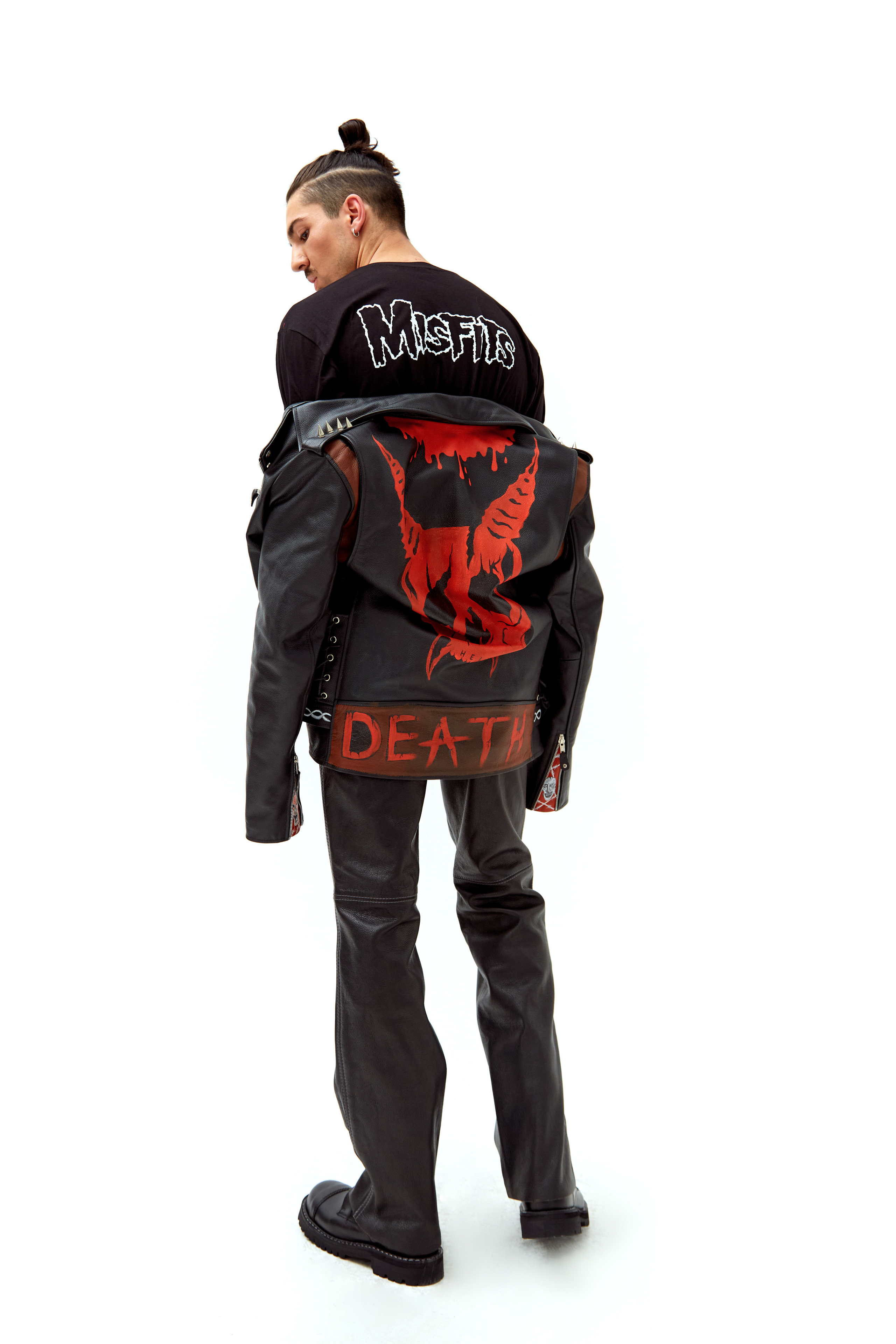 Каталог для магазина рок-атрибутики. Fashion фотограф в Москве Ксения Чупрунова