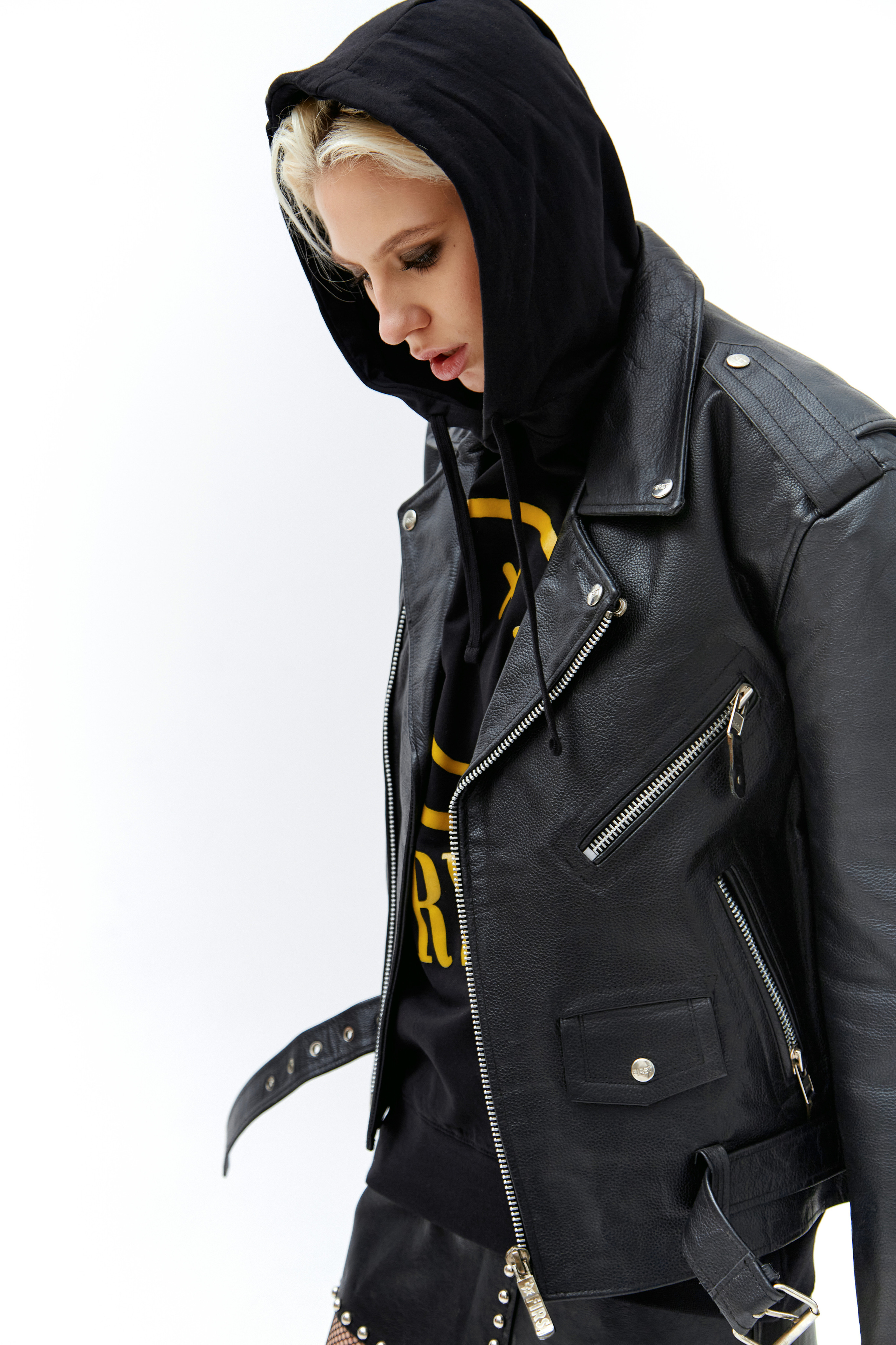 Каталог для магазина рок-атрибутики. Fashion фотограф в Москве Ксения Чупрунова