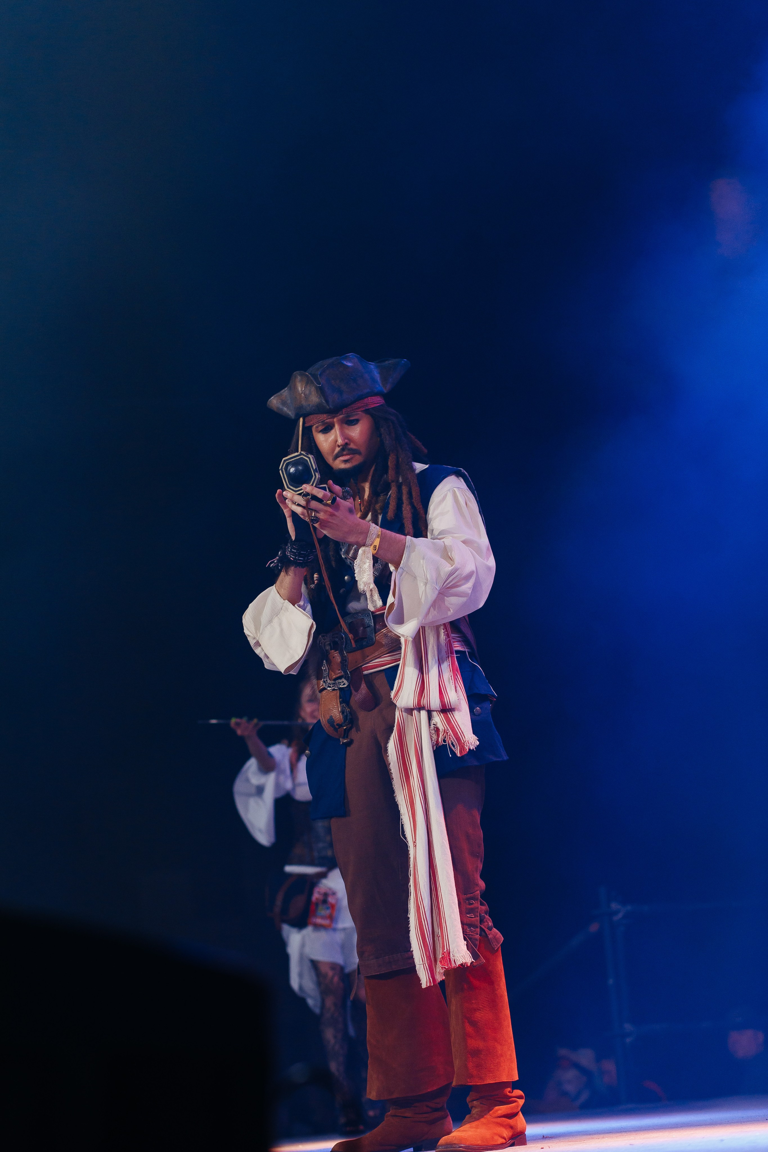 Капитан Джек Воробей  из пиратов карибского моря