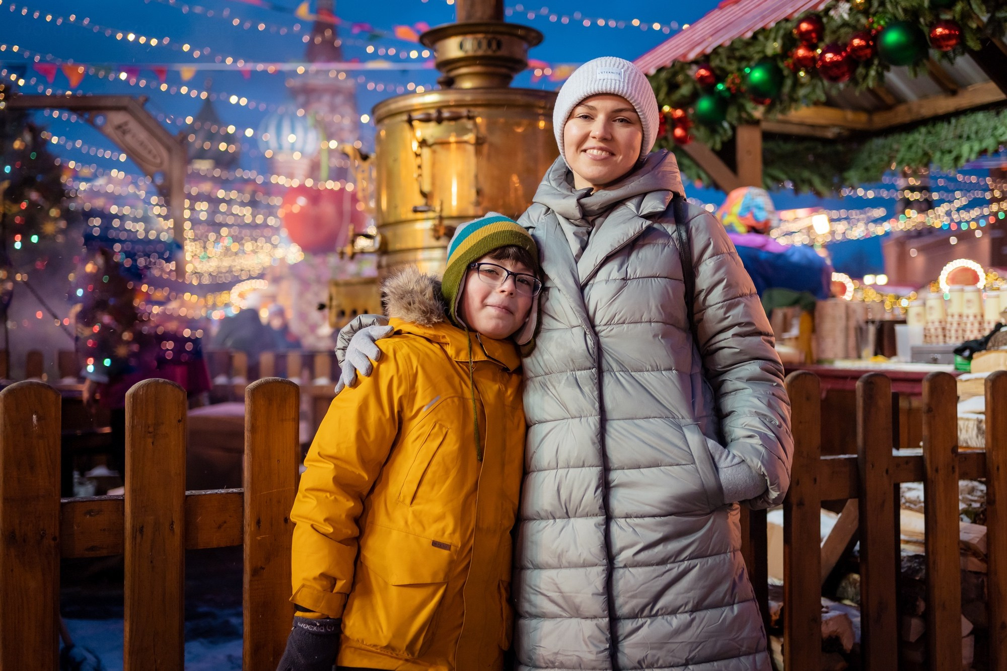 Юля с семьей в центре. Семейный фотограф Варвара Сорока в городе Москве