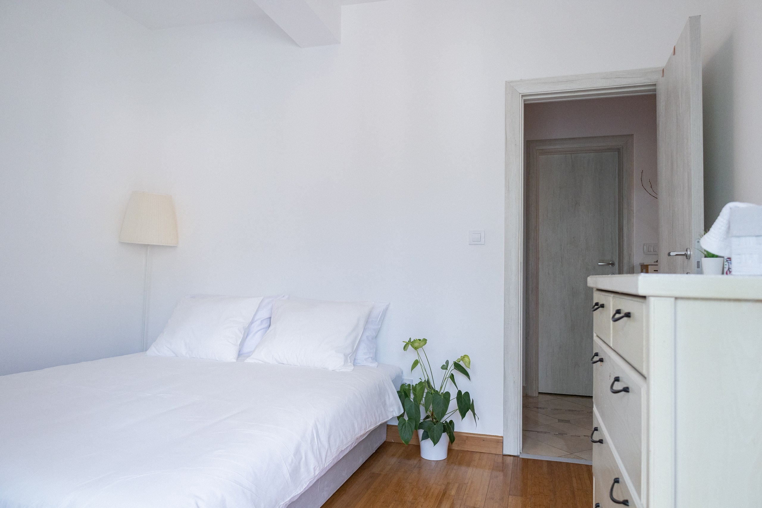 Private apartment for booking rent. Фотограф в Черногории — семейная фотосессия с детьми, лавстори,