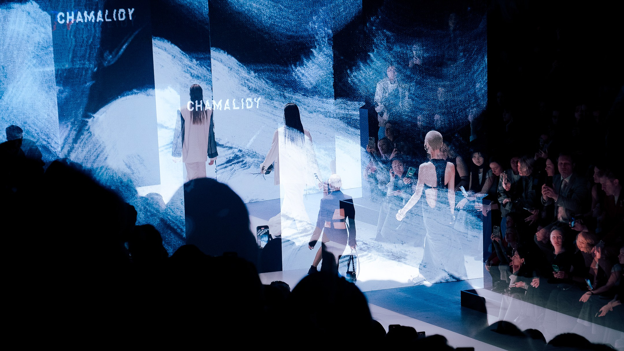 Backstage. Fotografo a Mosca con un’atmosfera notturna di foto