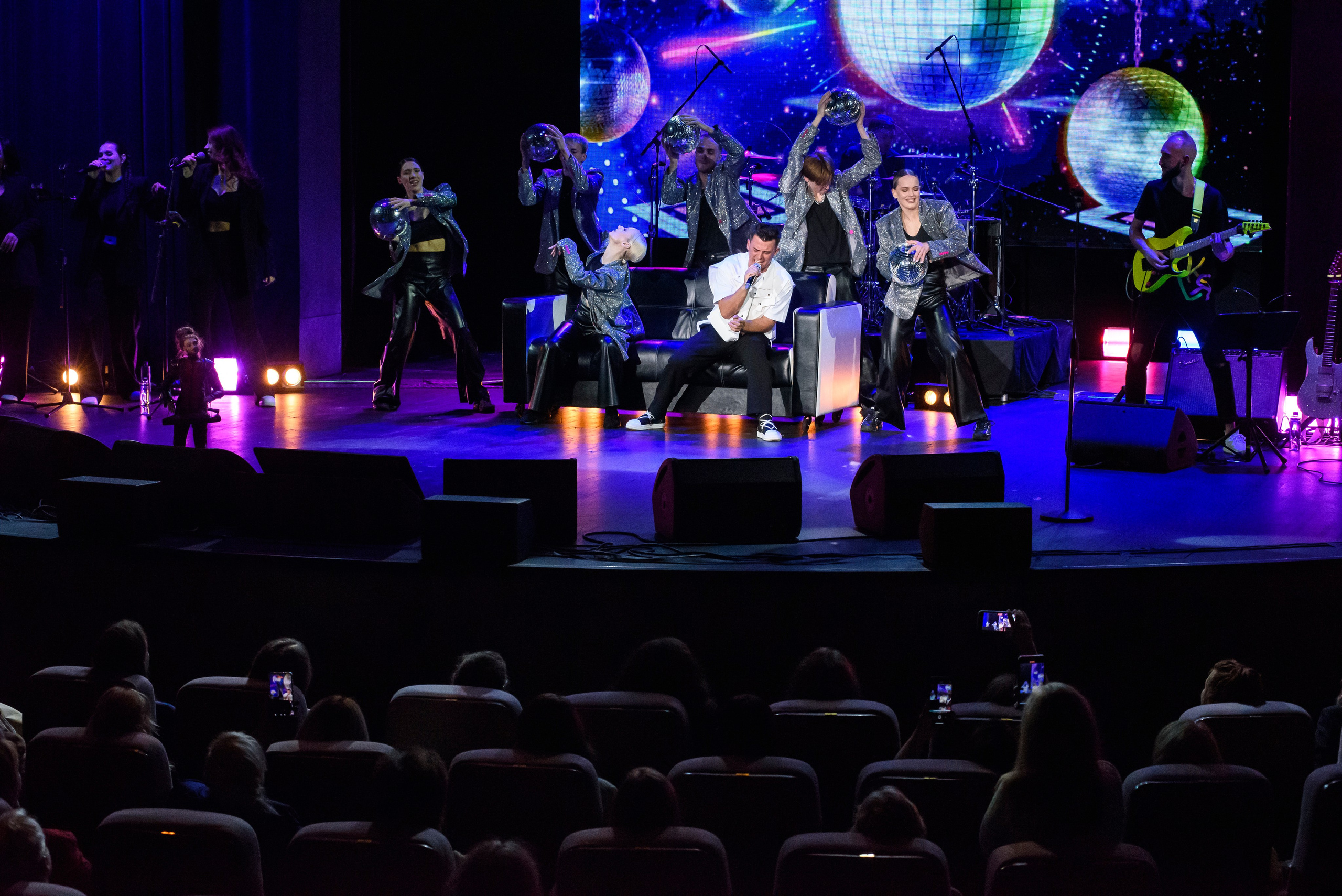 Кирилл Туриченко — Вегас Сити Холл. Бренд-фотограф для экспертов и блогеров в Москве Влада Горбовская