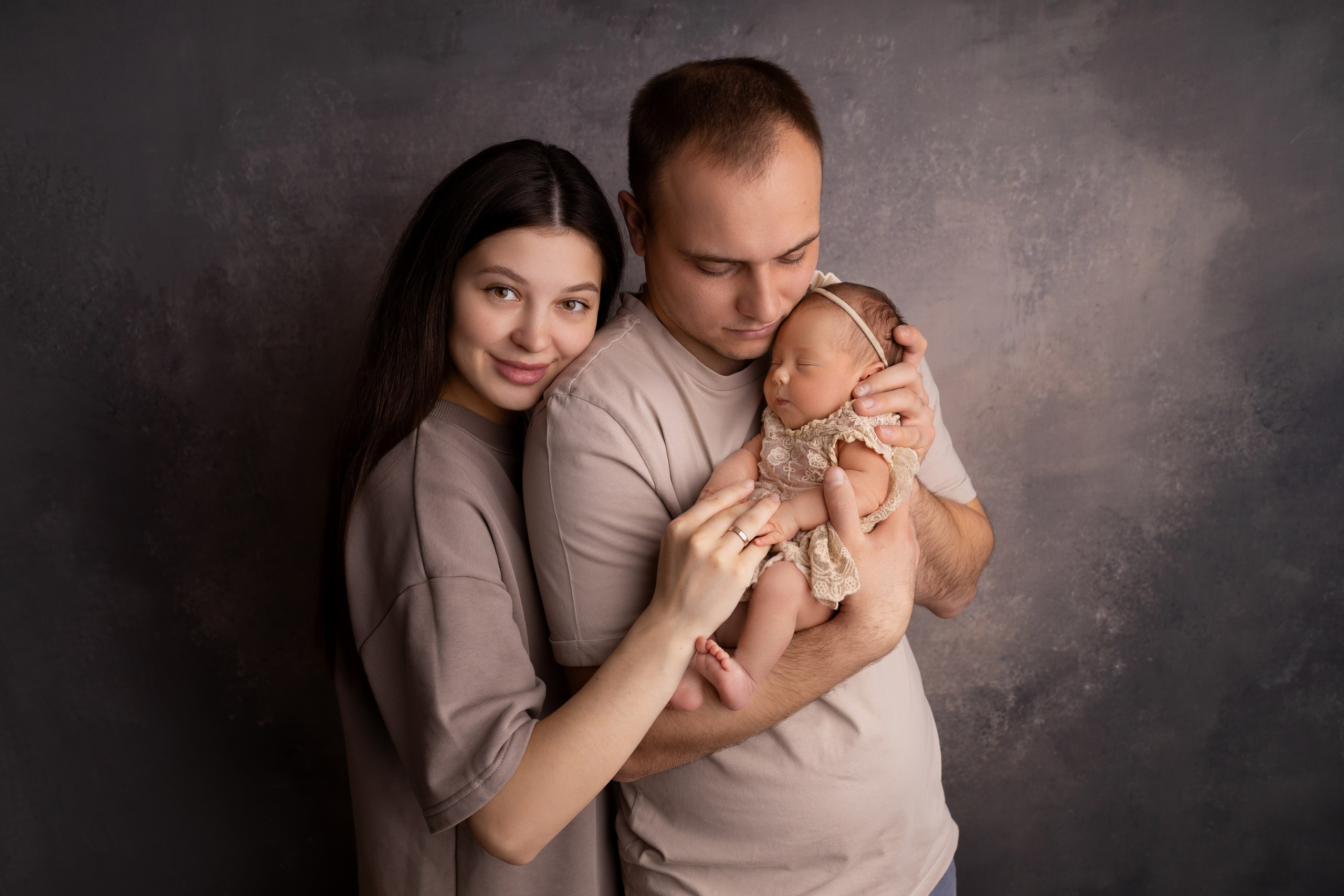 Семейные кадры от Elvira Kamaeva. Фотограф новорожденных малышей в Омске и Омской области Эльвира Камаева