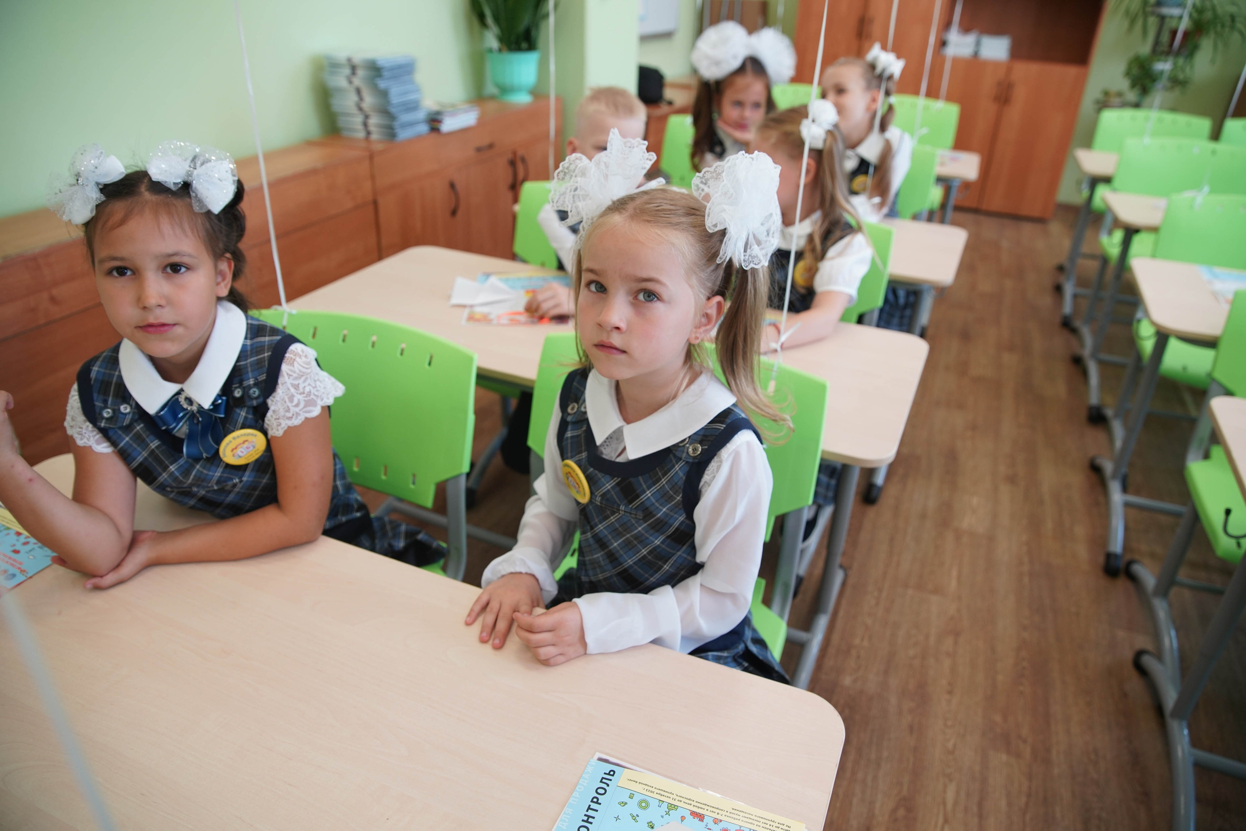 Первый класс линейка, в классе, портреты. Семейный и детский фотограф в Нижнем Новгороде