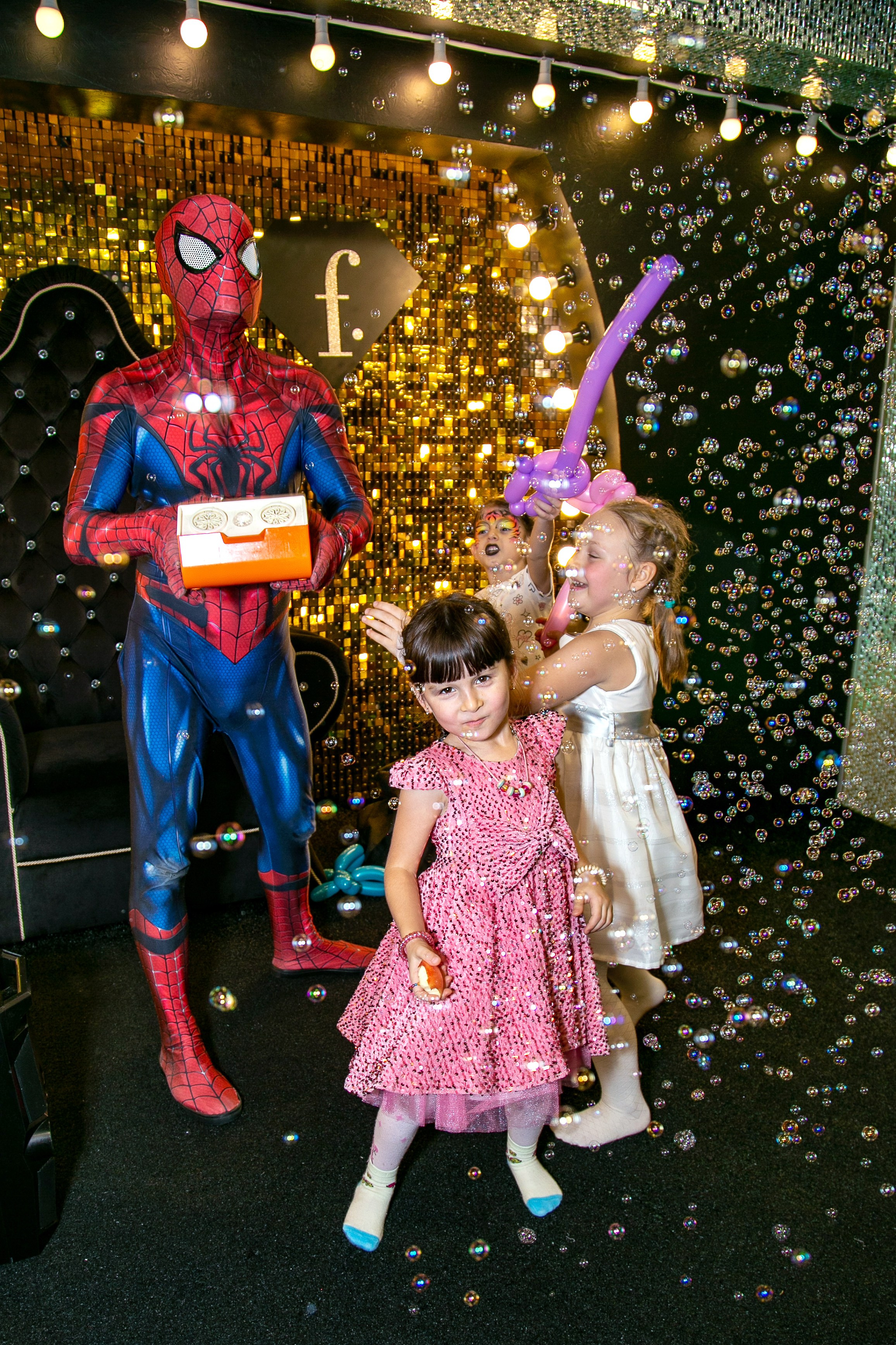 Детские день рождения. Фотограф Краснодара, фотограф в парке Галецкого.репортажный фотограф. детский фотограф, свадебный фотограф. профессиональный фотограф