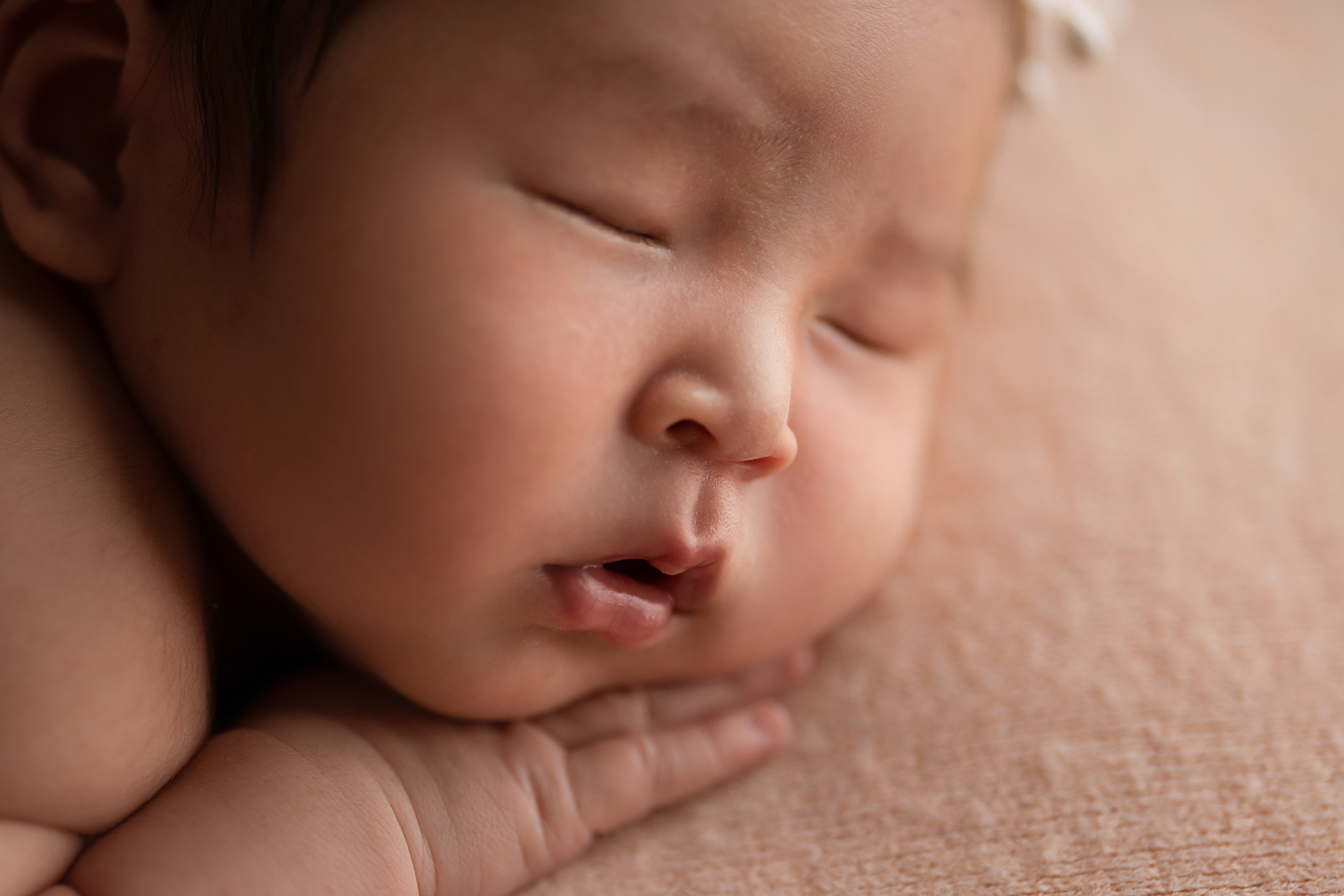 Newborn. Творческая команда Ульяшевы, свадебная и семейная фотография. Кахахста