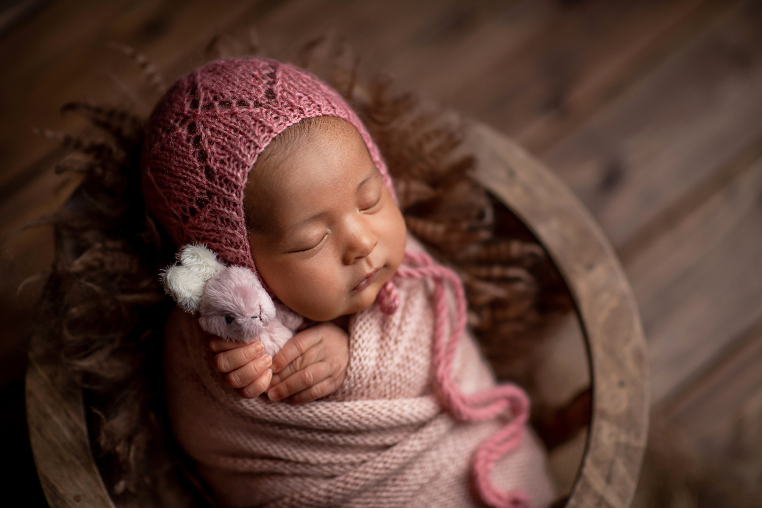 Newborn. Творческая команда Ульяшевы, свадебная и семейная фотография. Кахахста