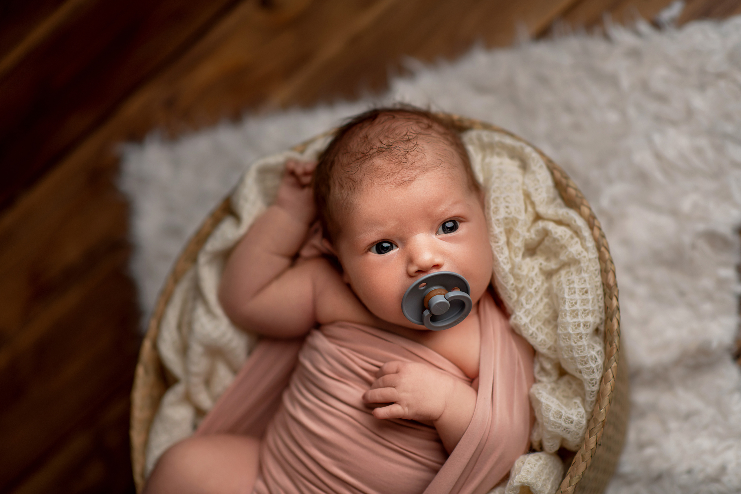 Newborn. Творческая команда Ульяшевы, свадебная и семейная фотография. Кахахста