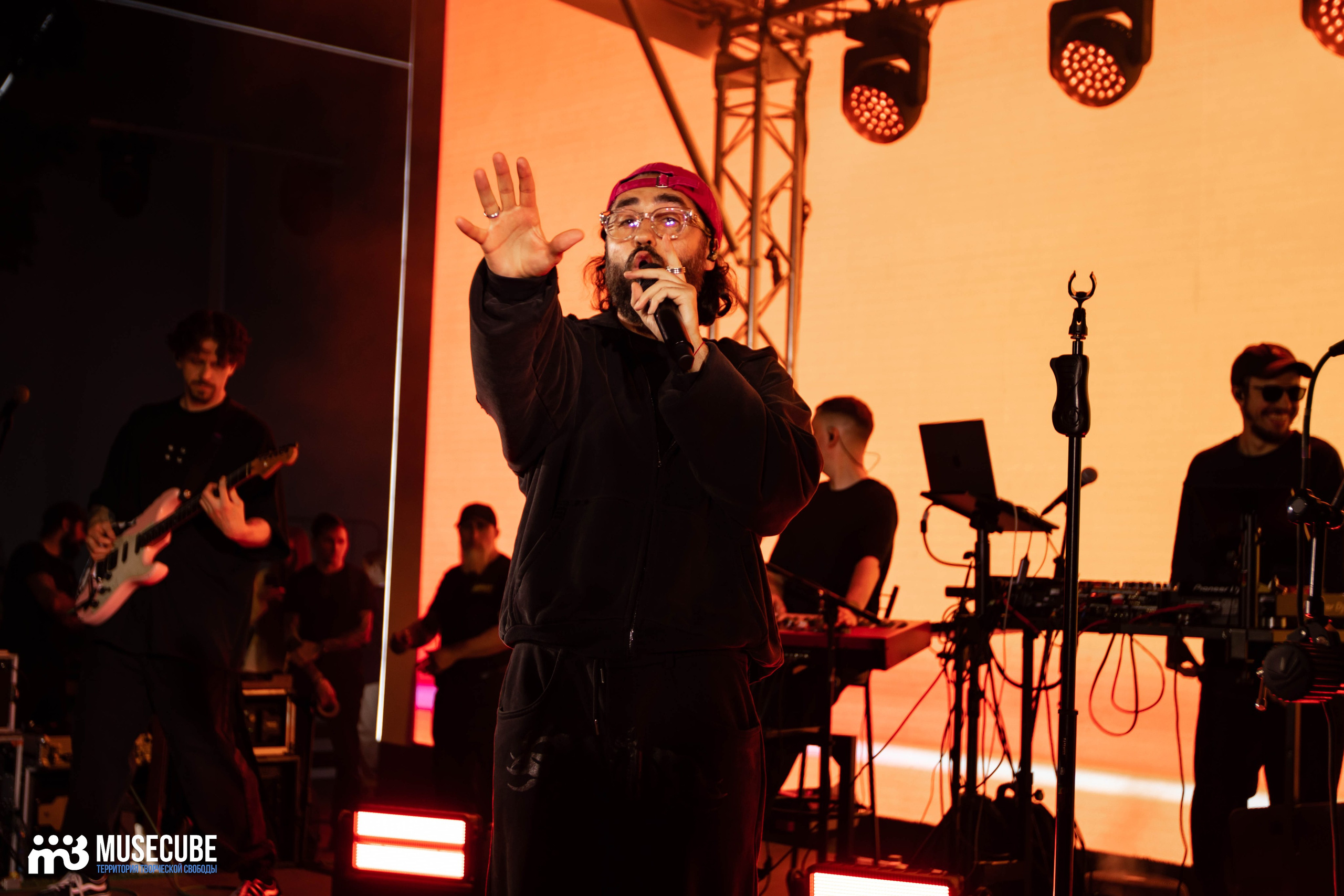 МОТ. Концертный фотограф