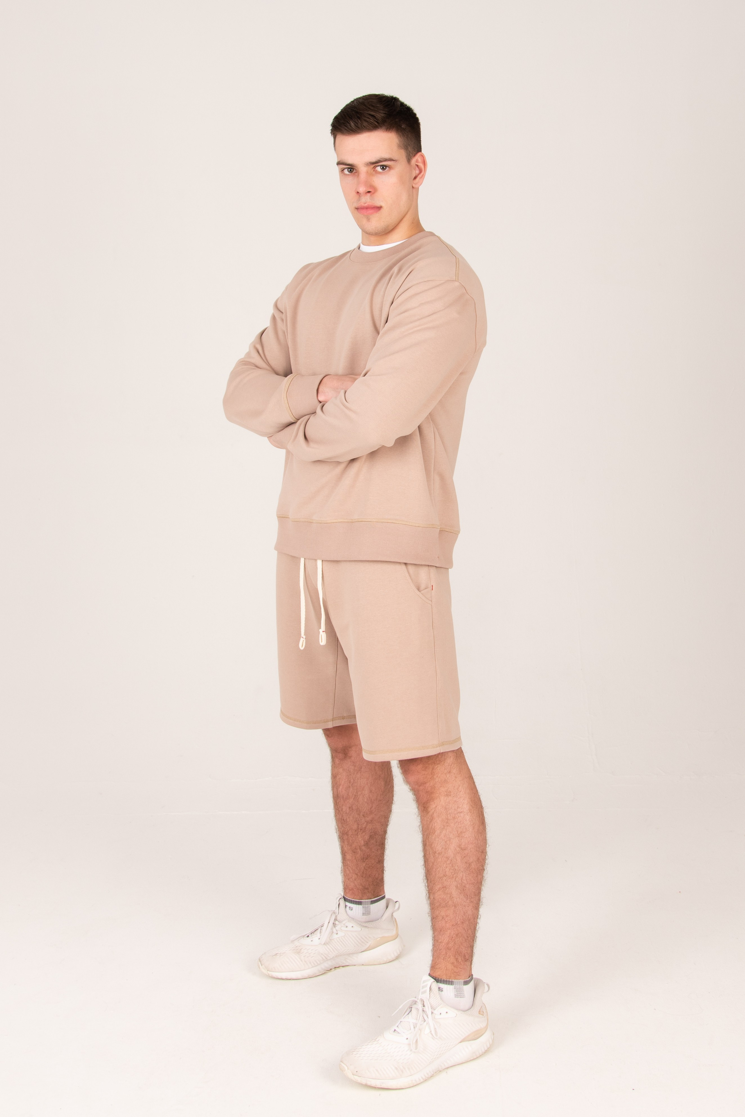 Георгий, 186 см, 48-50 р-р. KED Production — продакшн из СПб. Создаём фото, видео и контент, который помогает брендам и селлерам продавать больше