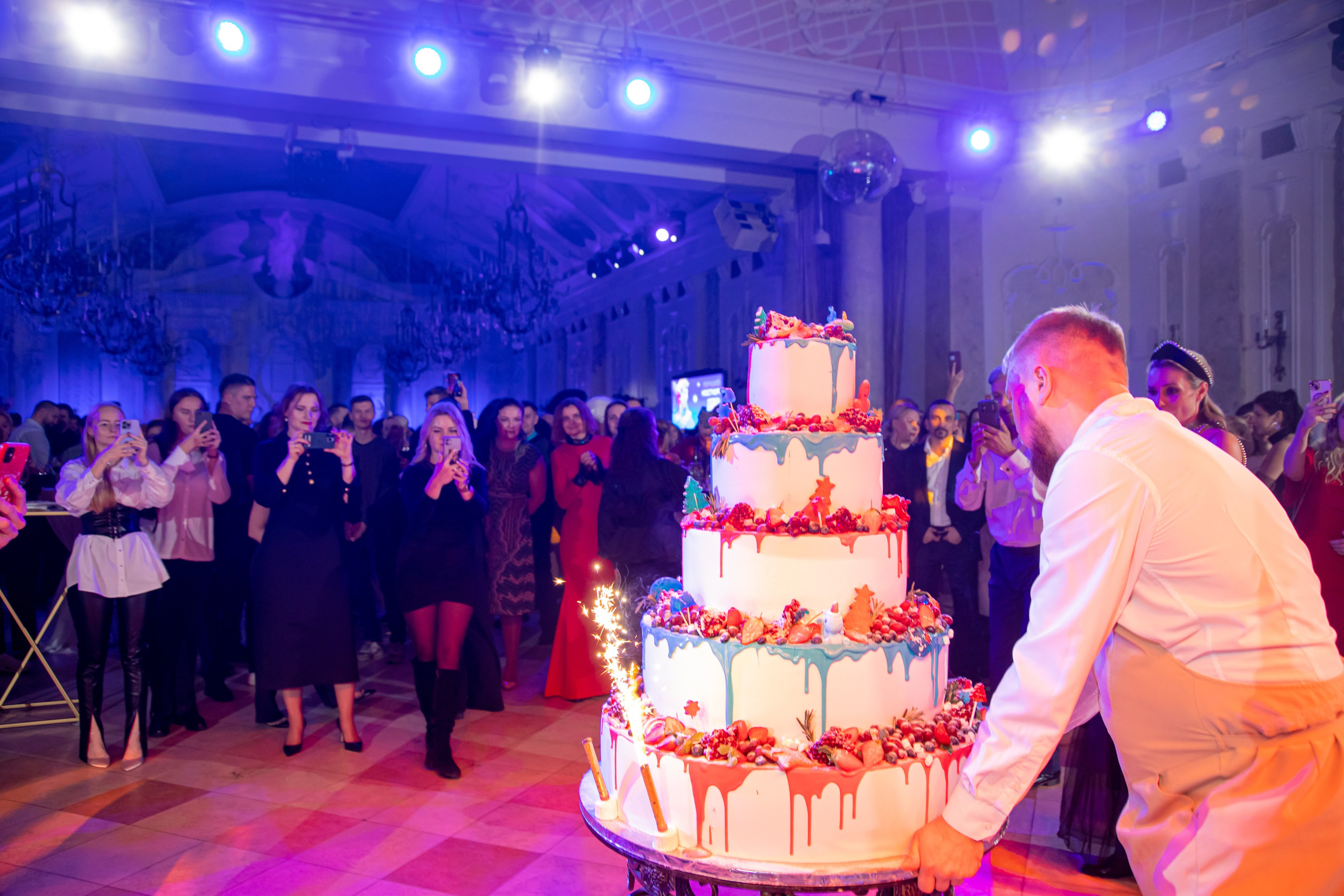 Новый Год 2022. Фотограф на праздник, корпоратив, День Рождения и Юбилей в г. Санкт-Петербурге Алексей Анкушев