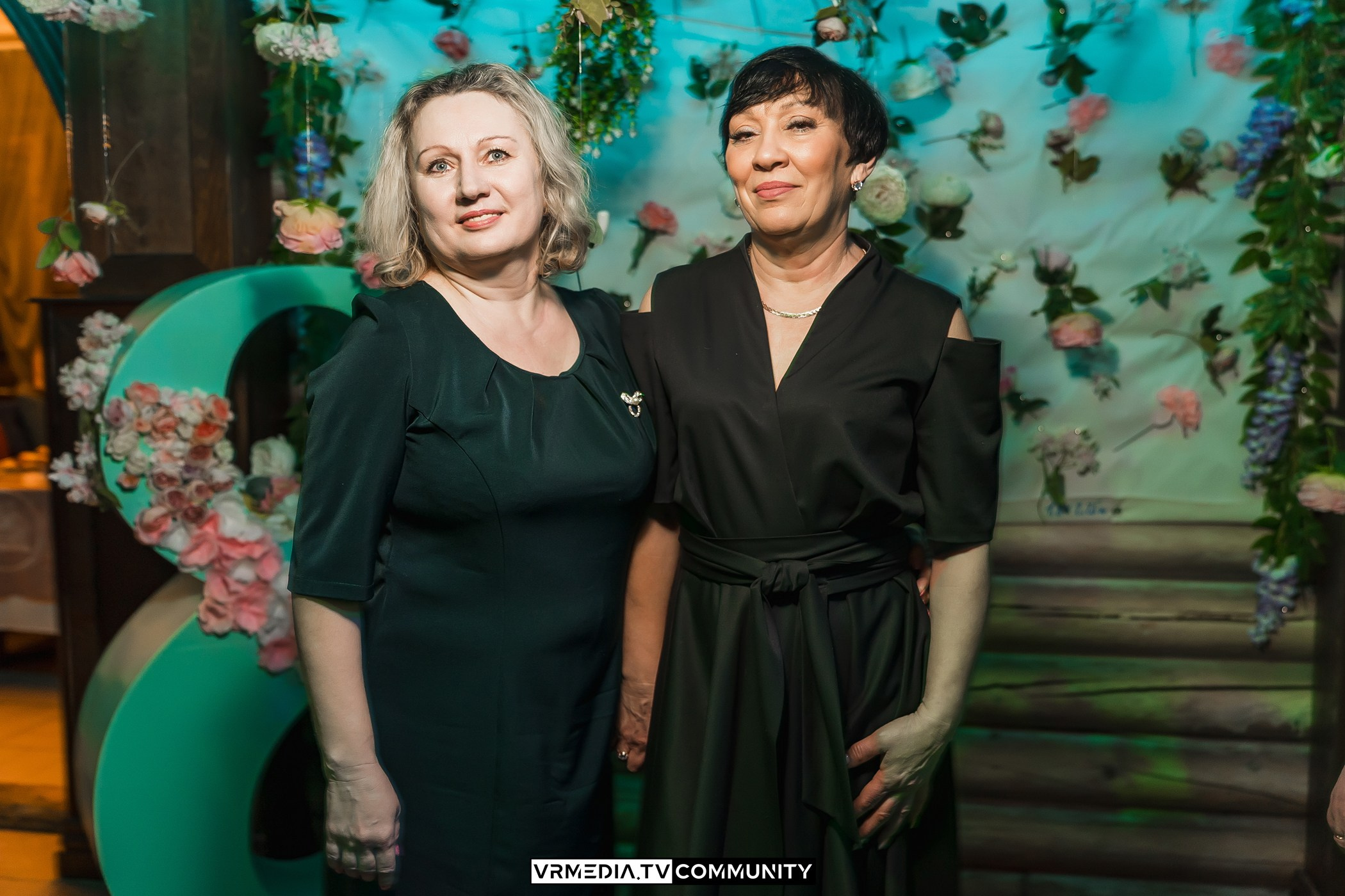 Международный женский день в кафе «У Петровича»