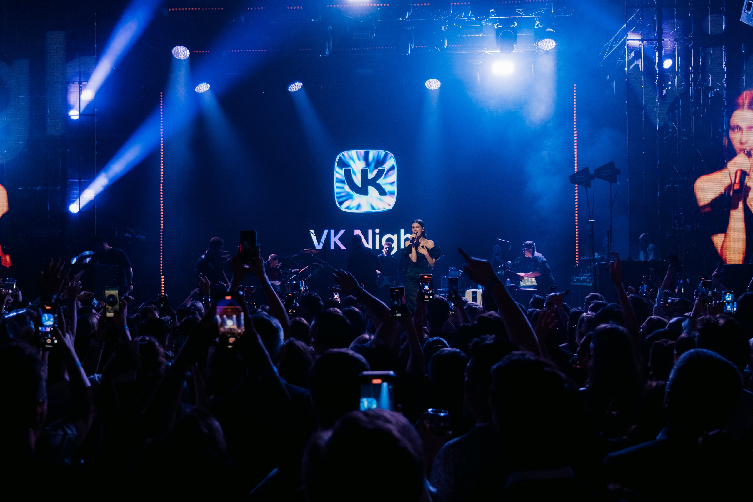 VK NIGHT SPb. Репортажный и портретный фотограф в Москве Илья Спиридонов