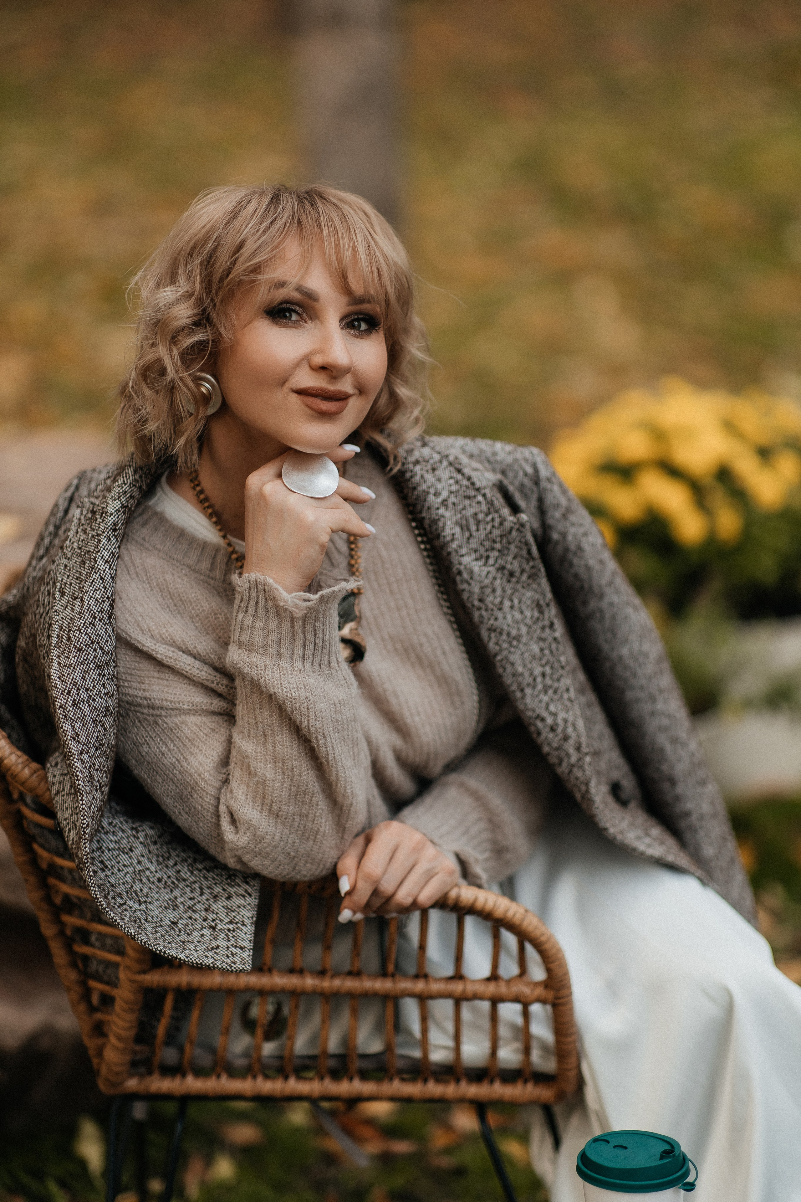 Маша и осень