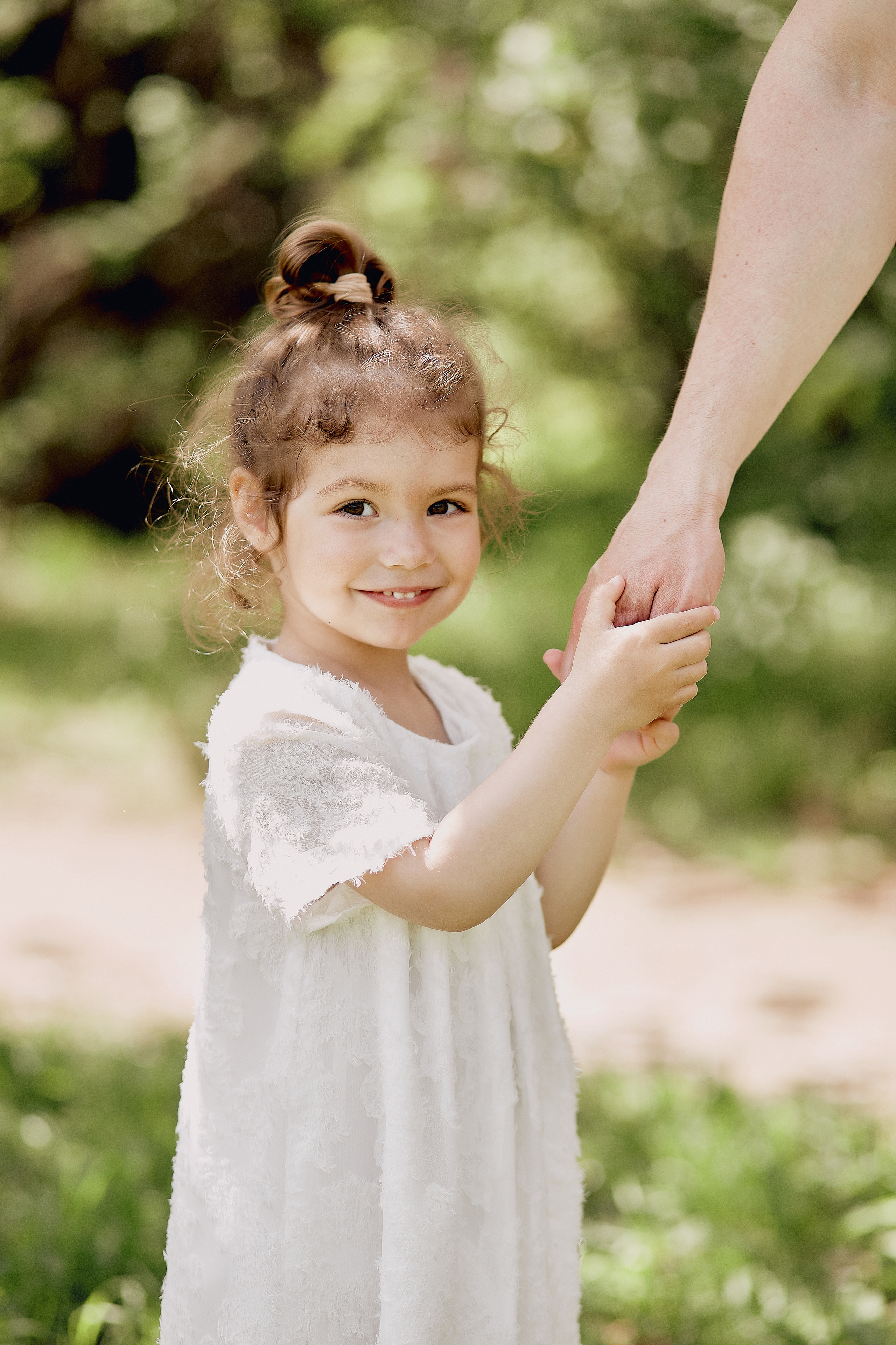 Прогулка в вишневом лесу. Свадебный и семейный фотограф Алексей Сафонов