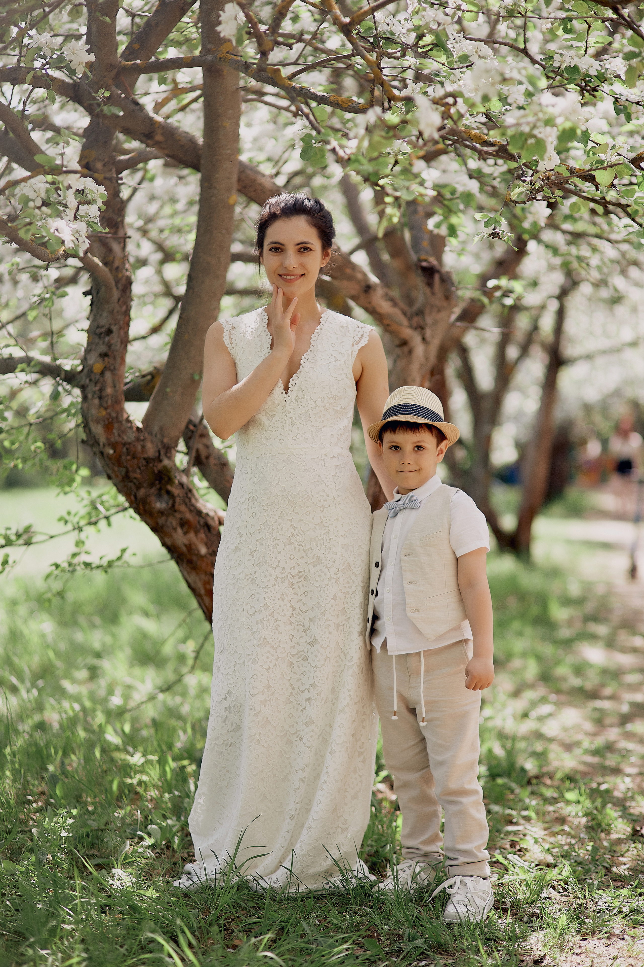 Прогулка в вишневом лесу. Свадебный и семейный фотограф Алексей Сафонов