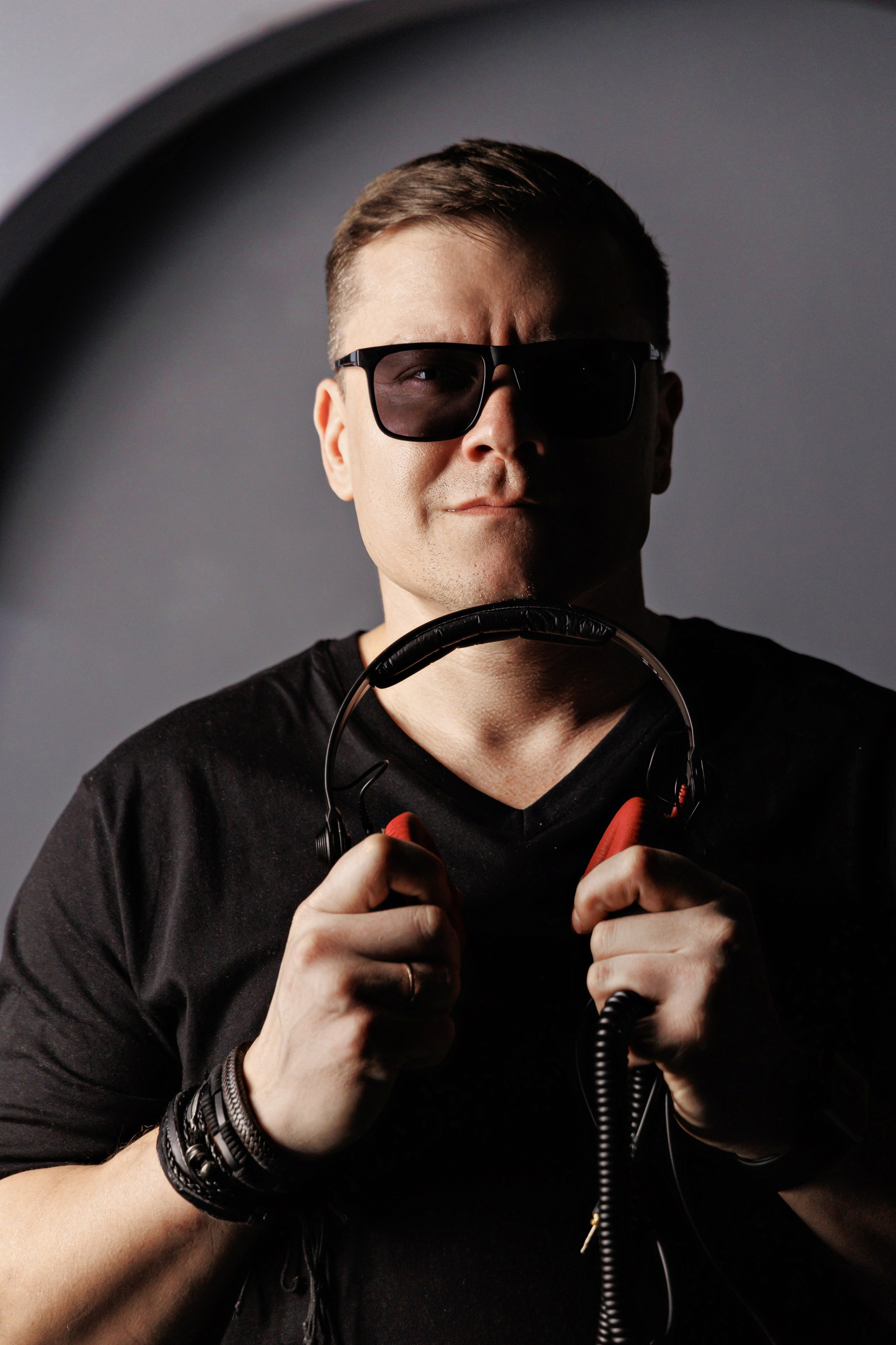 Портрет для рекламы DJ. Фотограф, видеограф