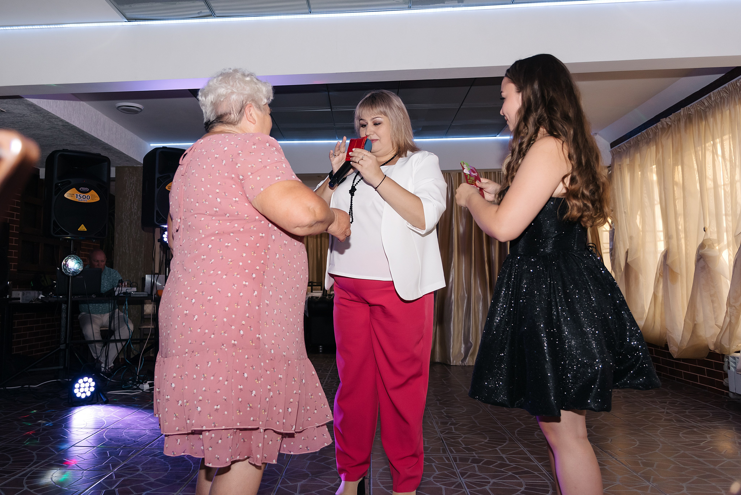 Роман и Карина. Фотограф Волжский Екатерина Егорова