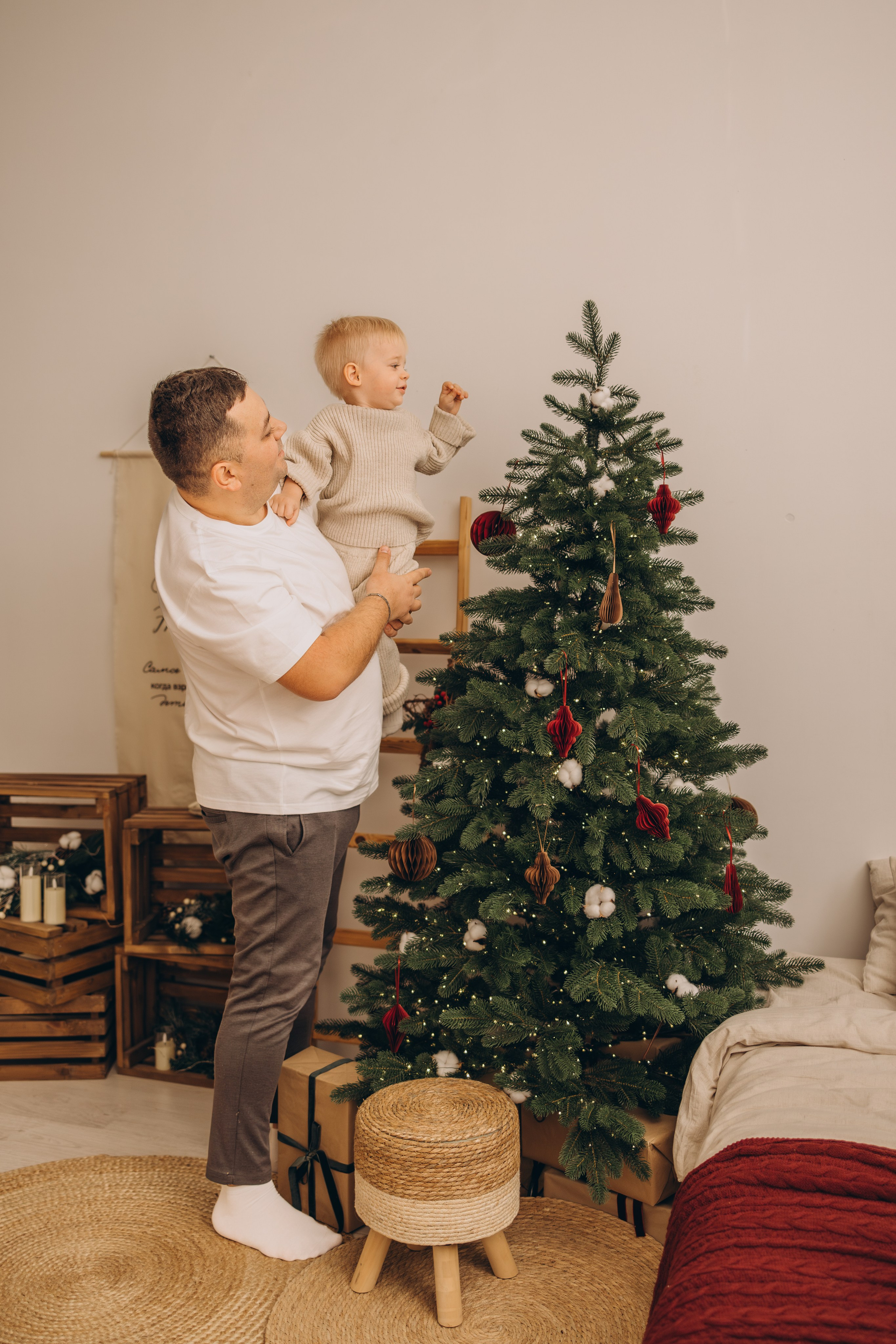 Семейная новогодняя фотосессия в ожидании малыша. Семейный и детский фотограф, женский портрет Москва Светлана Мертикова