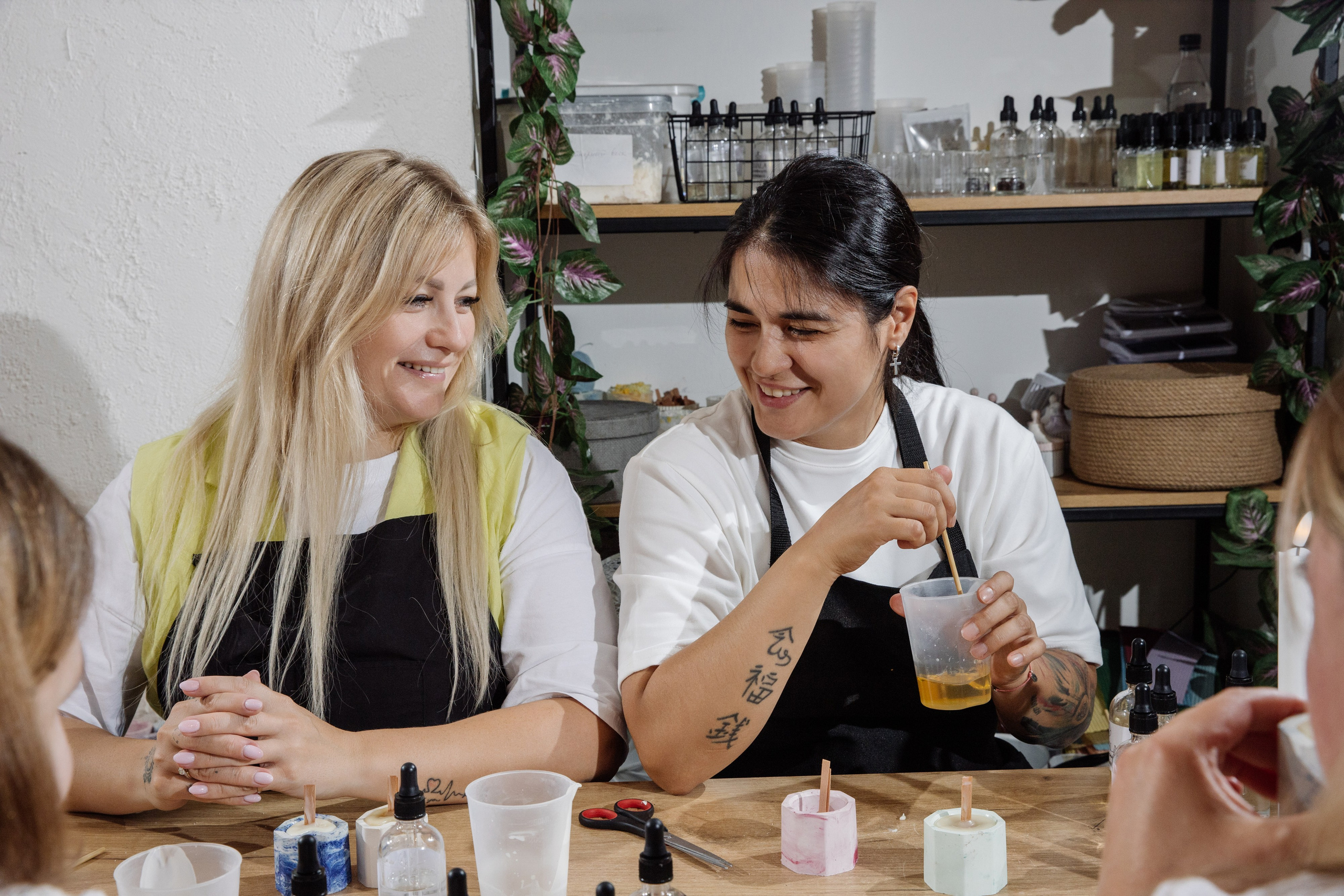 День рождения Марии в студии AROMALAGE — тёплый творческий праздник