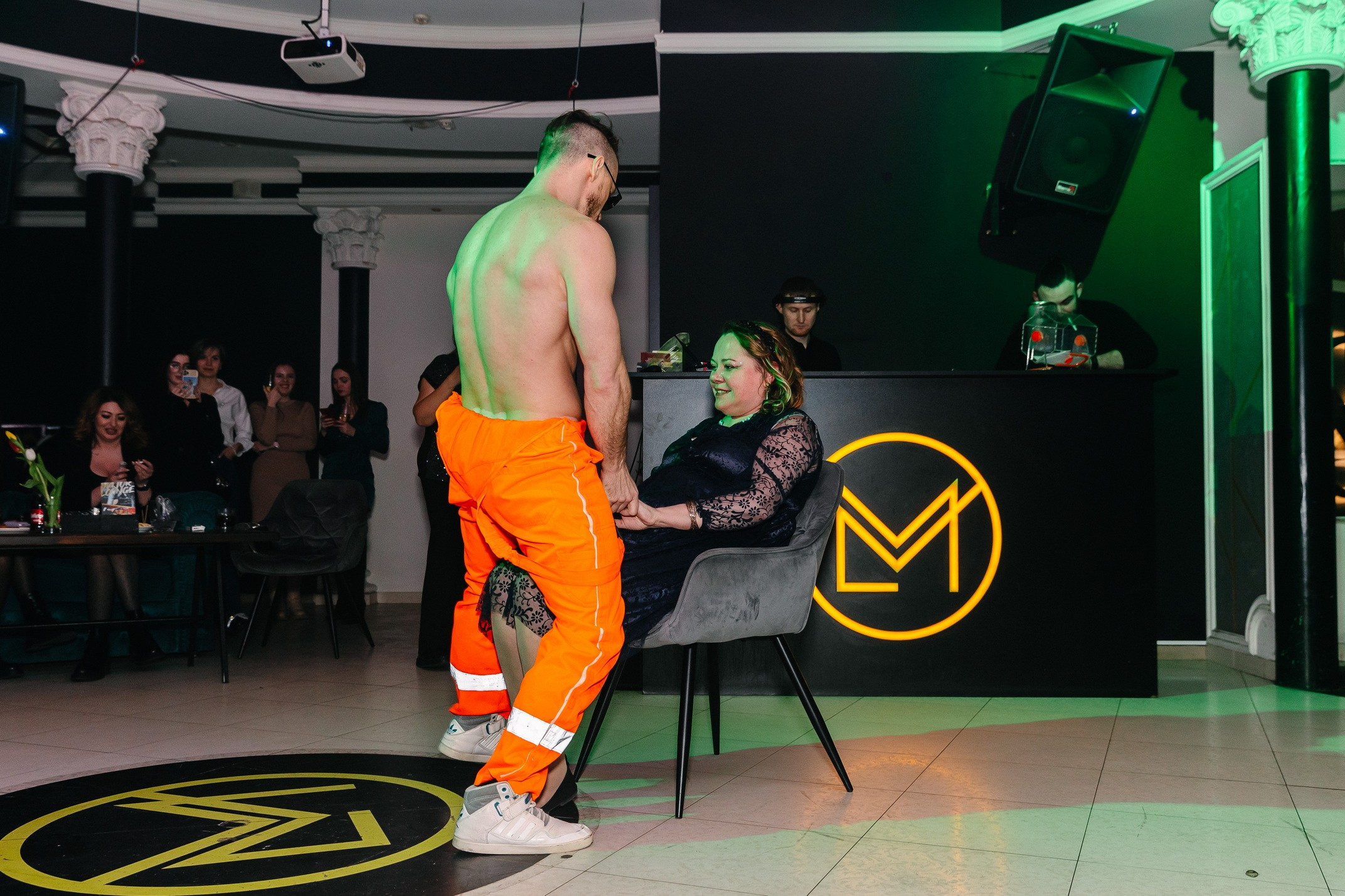 8 марта в лаунж-баре Major 2024. Свадебный, семейный и детский фотограф в Калининграде Елена Кравцова