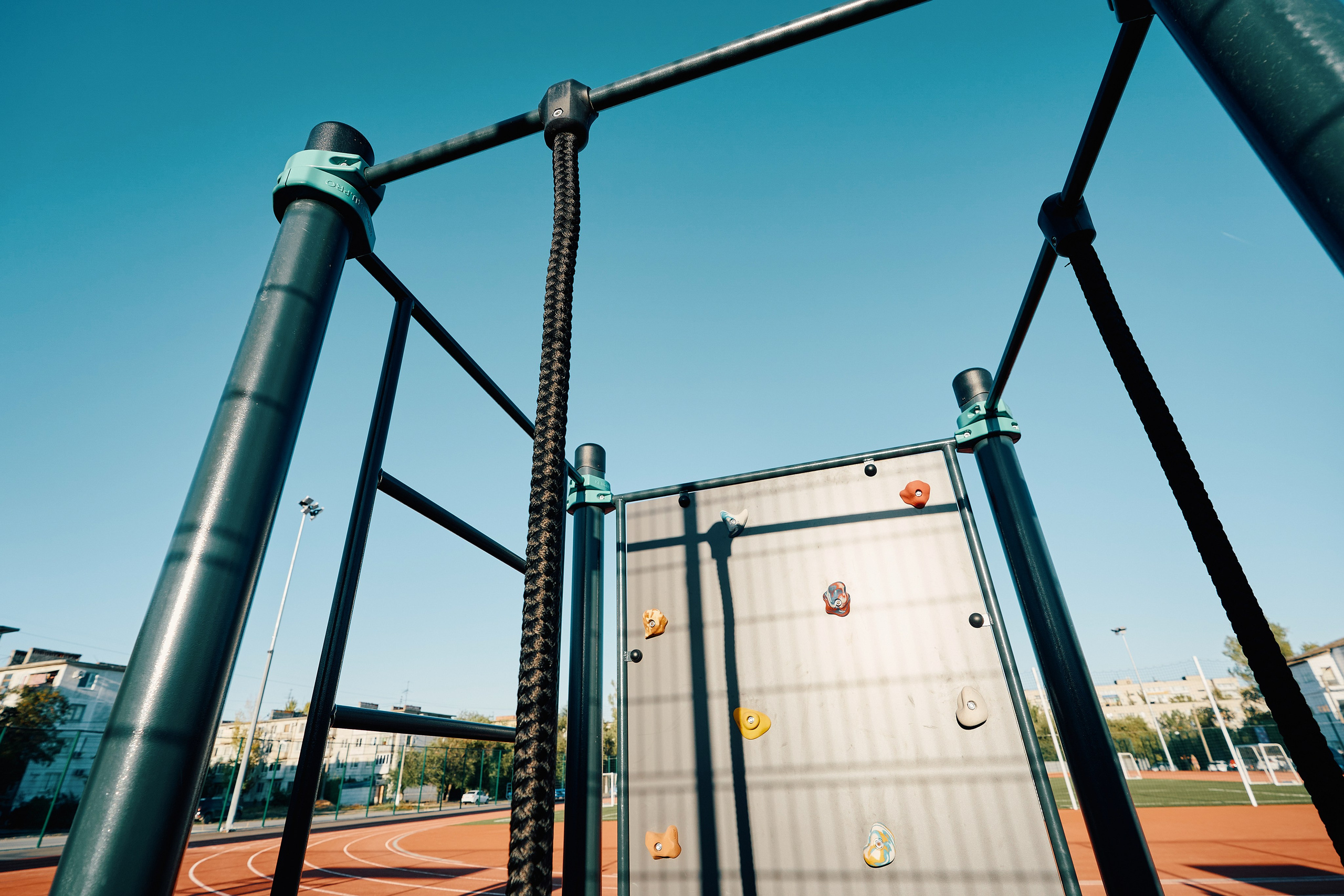 Спортивная площадка KENGURU PRO. Фотограф Никита Барановский