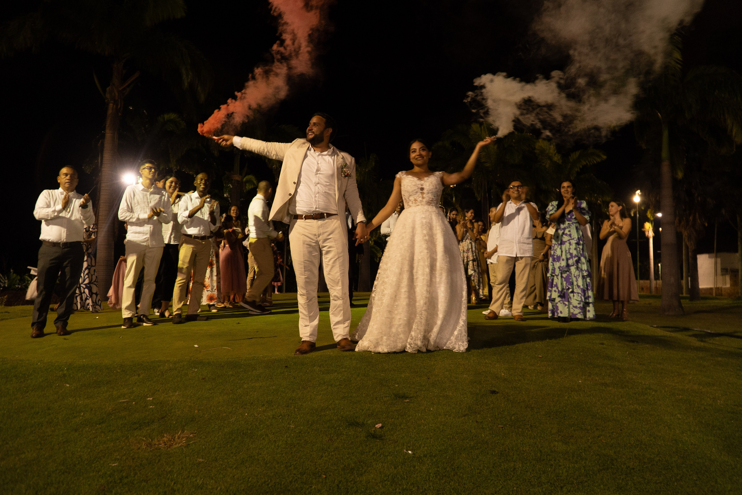 Carola & Gerson. Wedding Photographer in Barcelona and Medellin