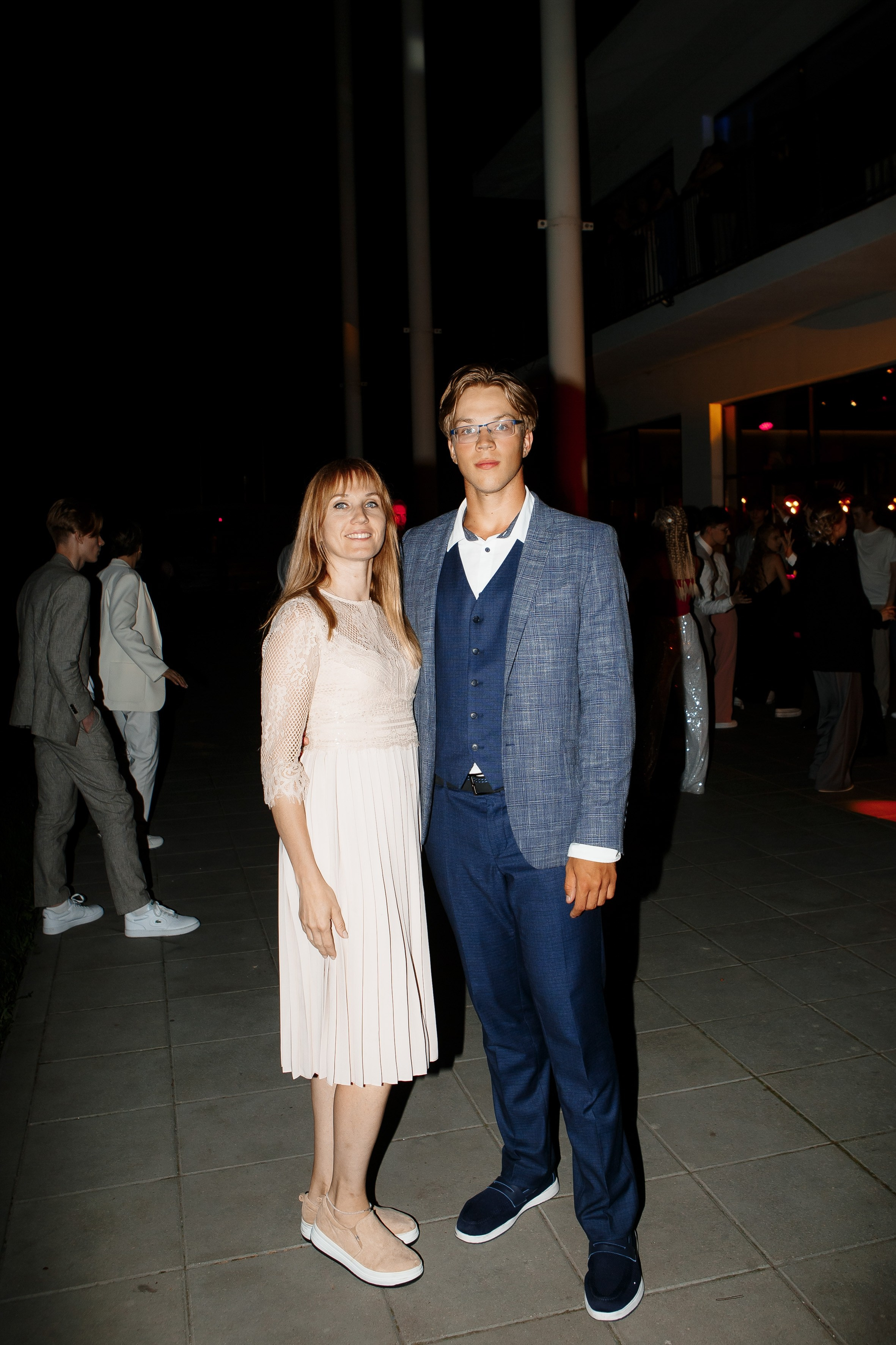 Выпускной Гимназия 12 2024 OpenHouse. Свадебный и портретный Фотограф в Липецке Дмитрий Котюков