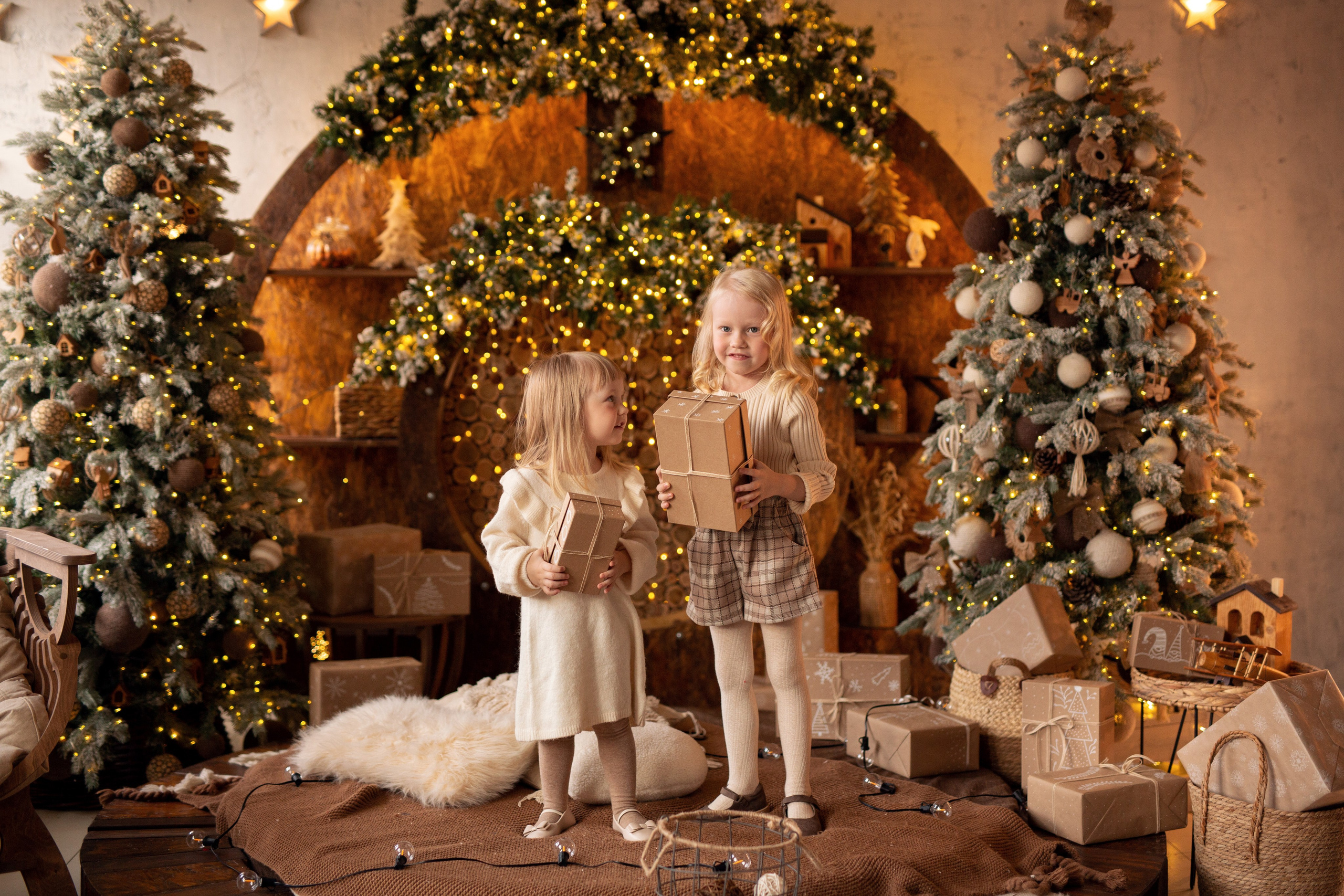 Семья в новогодней студии. Семейный и детский фотограф в Москве Юлия