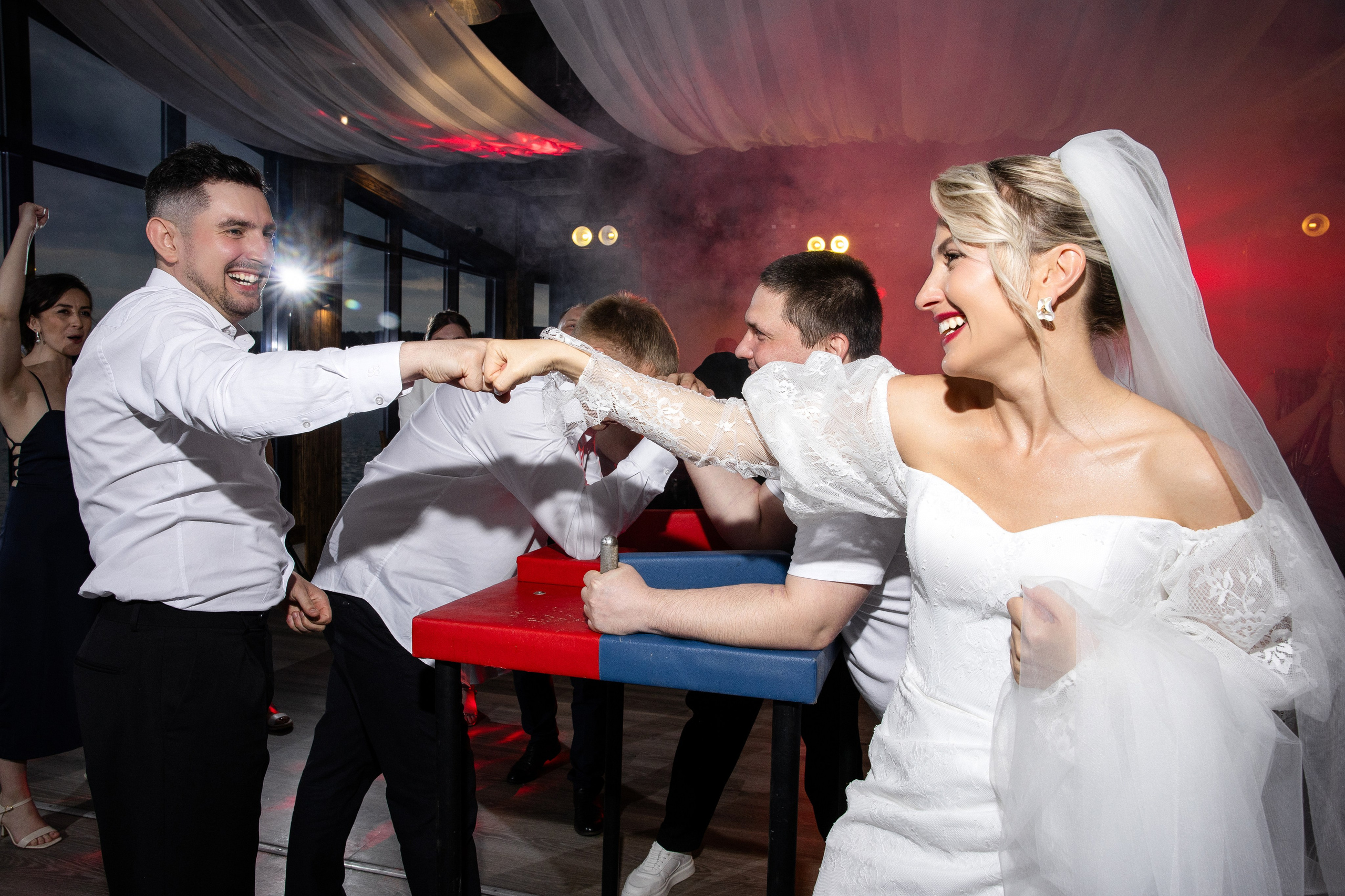 V&N. Свадебный фотограф в Иваново Гитарина Черняева