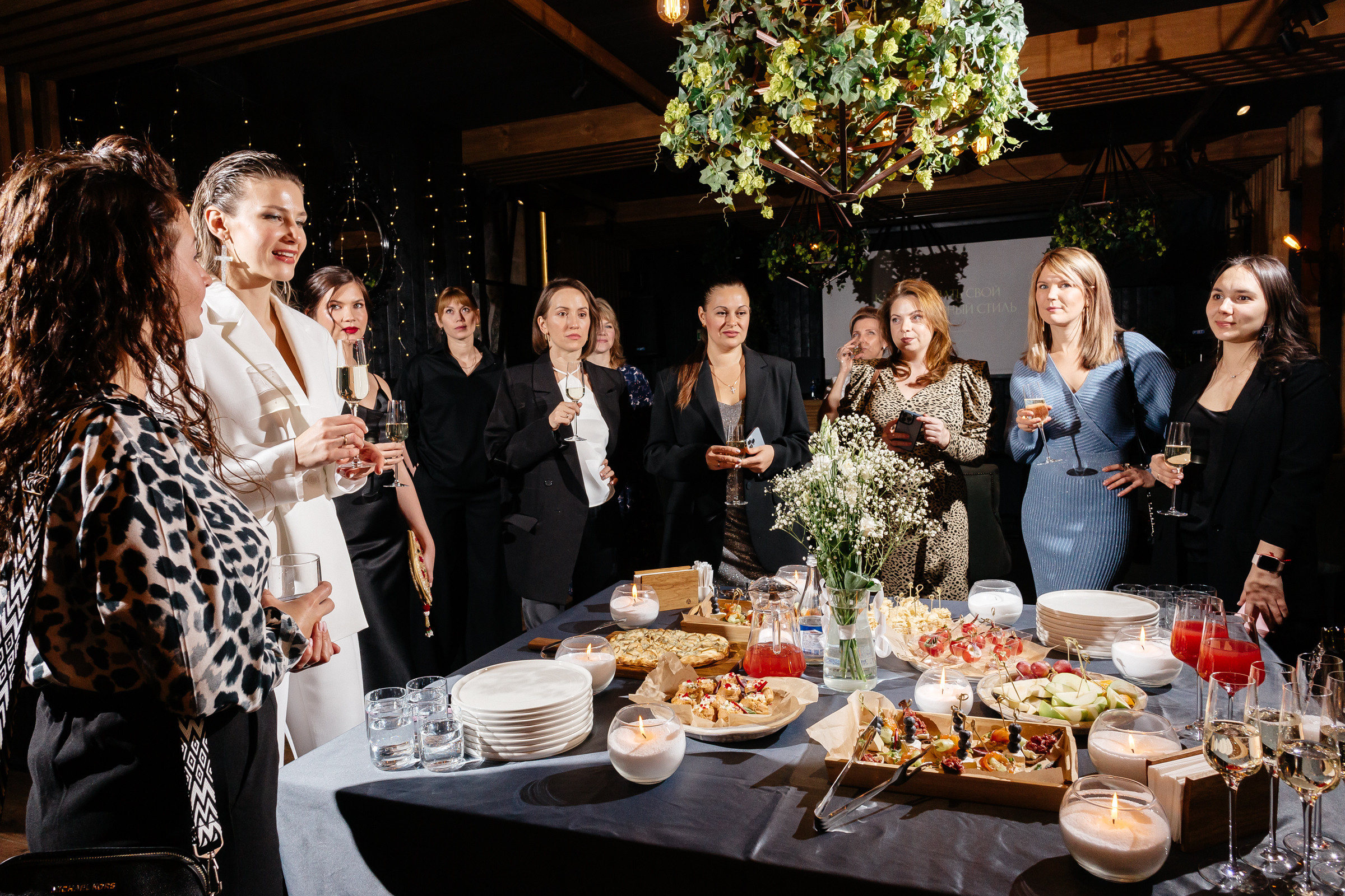 Репортажная съёмка. Свадебный фотограф в Иваново Гитарина Черняева