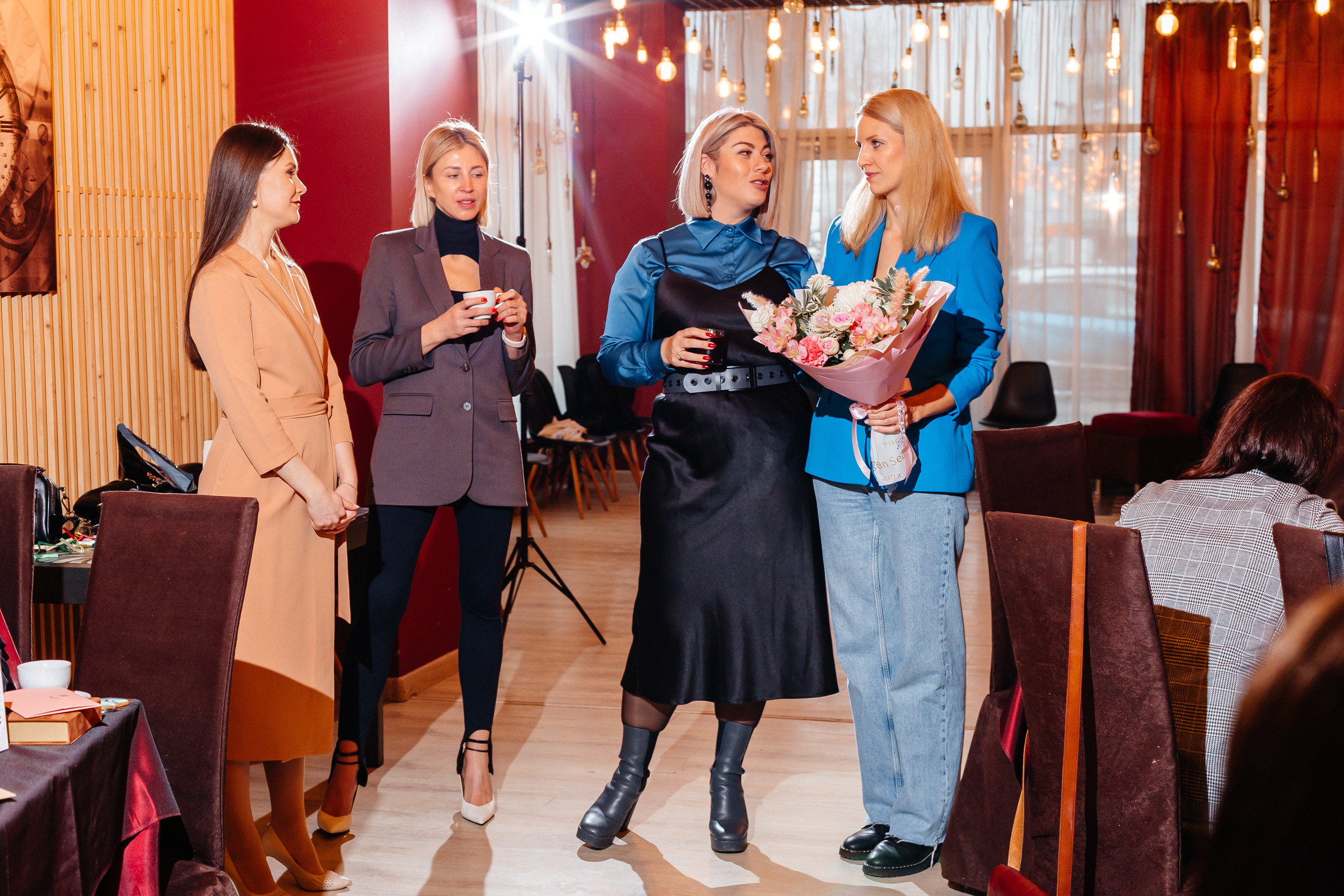 Репортажная съёмка. Свадебный фотограф в Иваново Гитарина Черняева