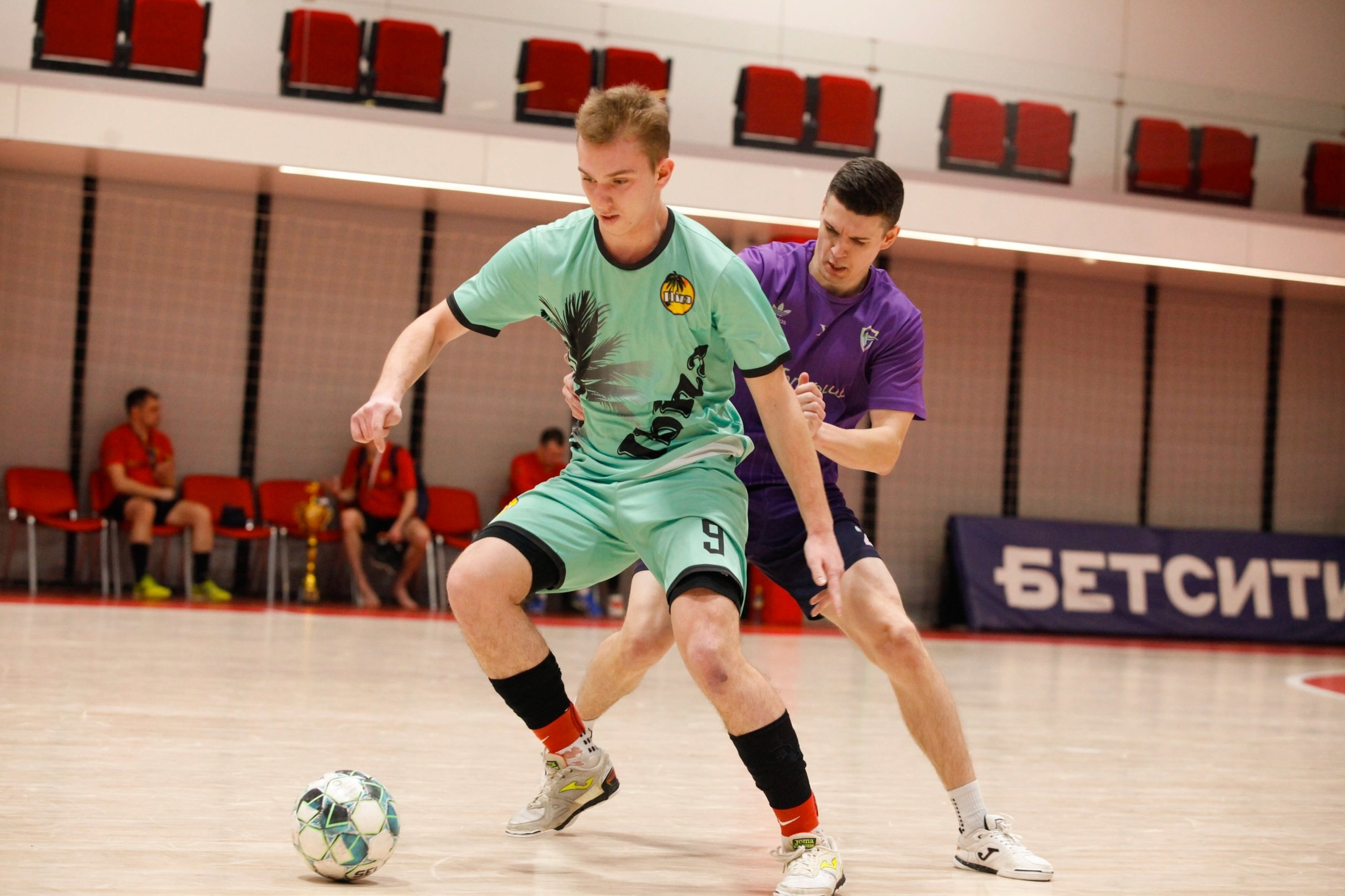 ФУТБОЛ. Фото. Спортивный фотограф, трансляция, звук и свет в Новосибирске