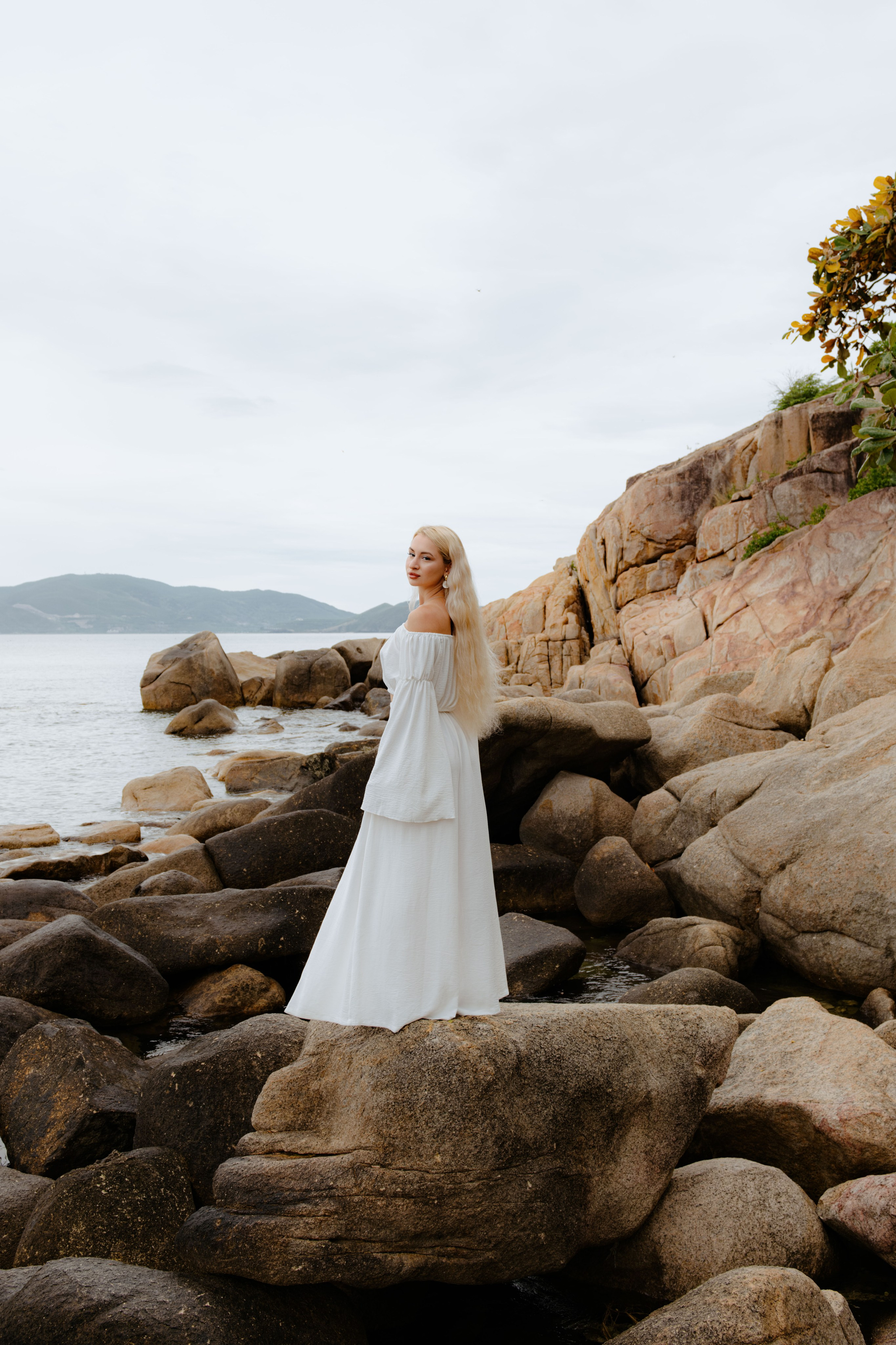 Location "Rock Garden". Portrait photographer Nha Trang | Julia Meshanina