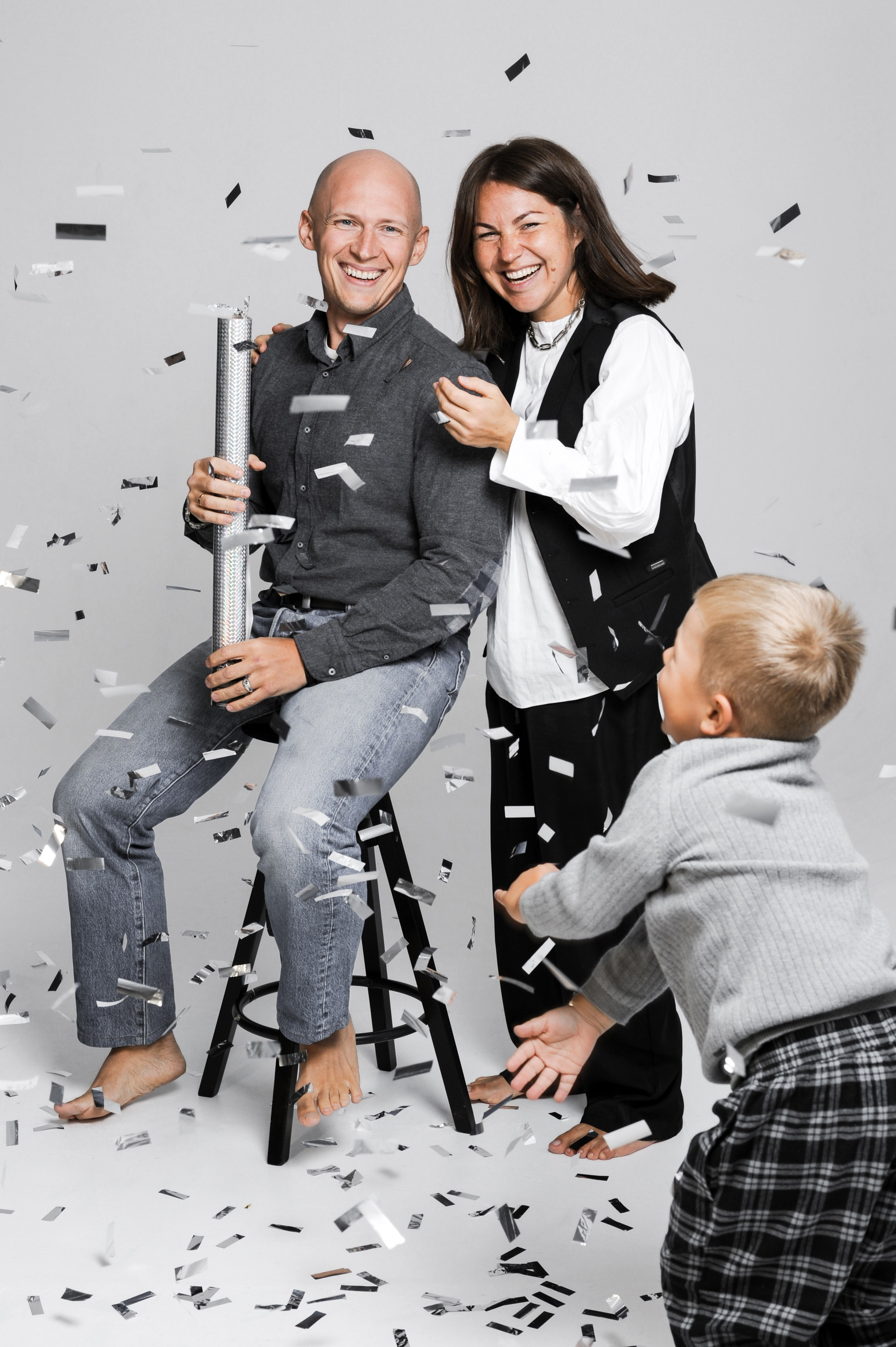 Минималистичная новогодняя семейная съемка. Фотограф в Екатеринбурге Артём Зайнетдинов