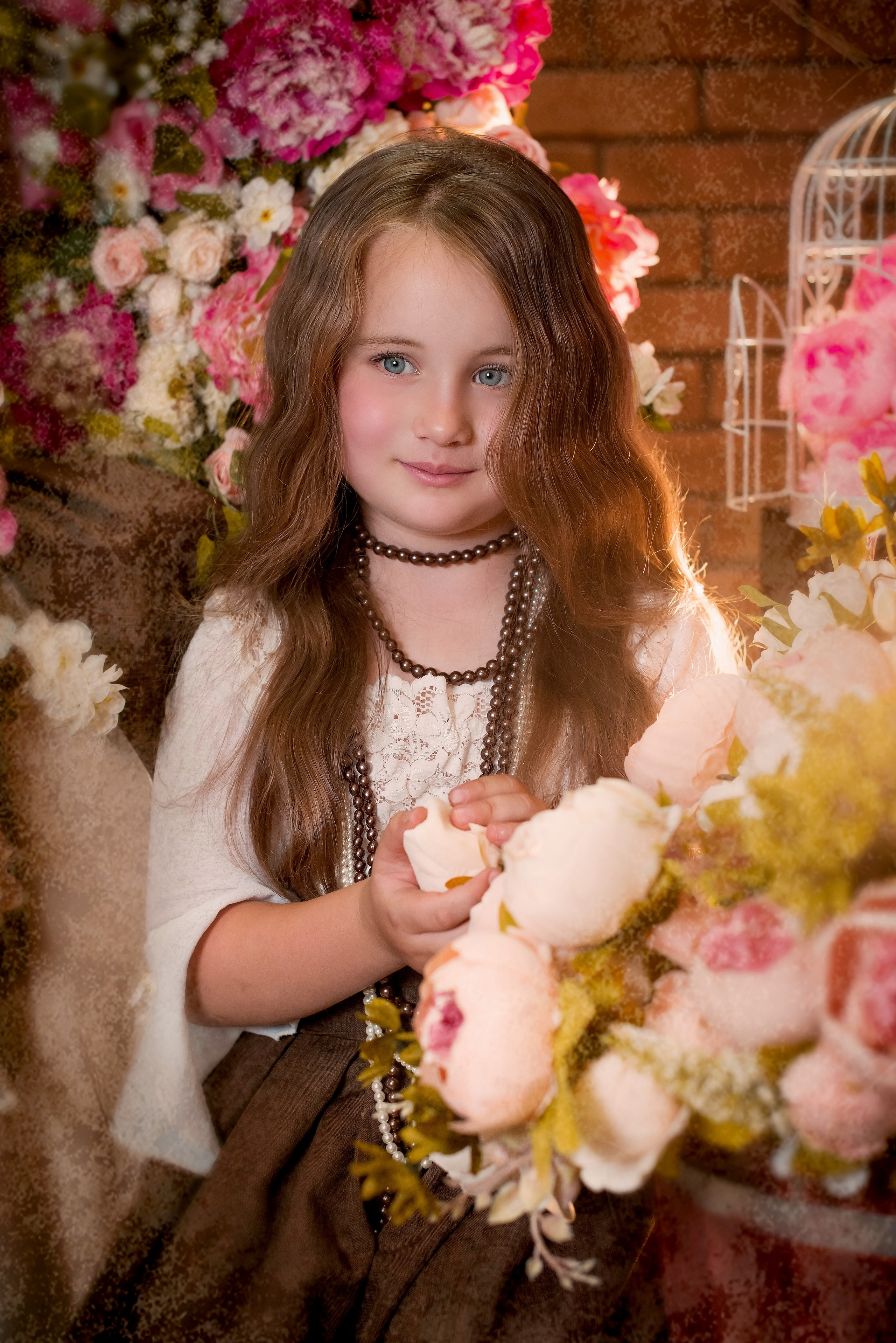 Цветочница. Татьяна Гойда портретный и семейный фотограф Ленск. Выпускные альбомы