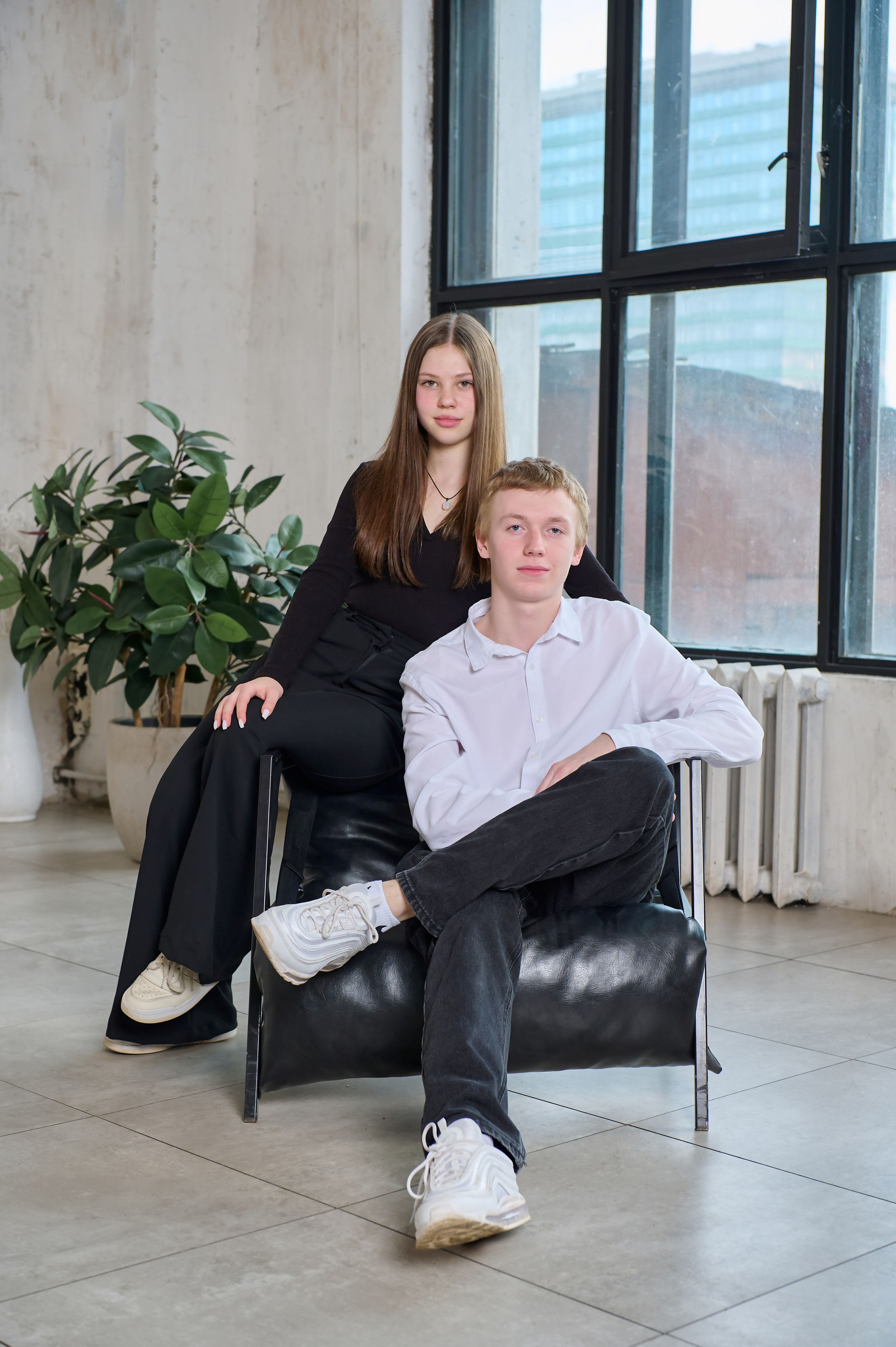 Пример фото выпускников в студии. Детский и семейный фотограф г. Москва Оксана Катаджи