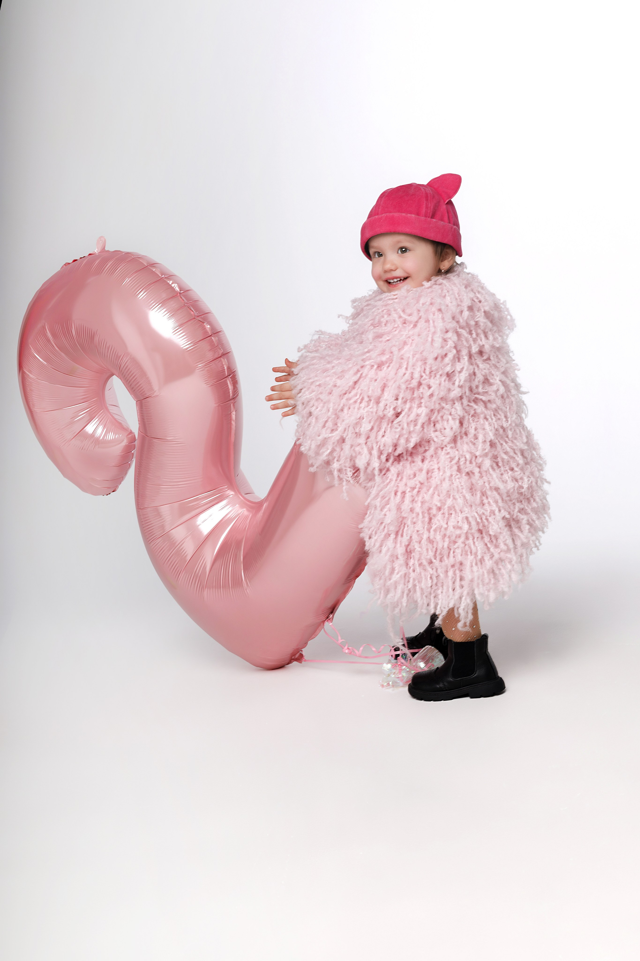 Детская фотосессия на 2 годика в Сочи. Детский студийный фотограф Сочи