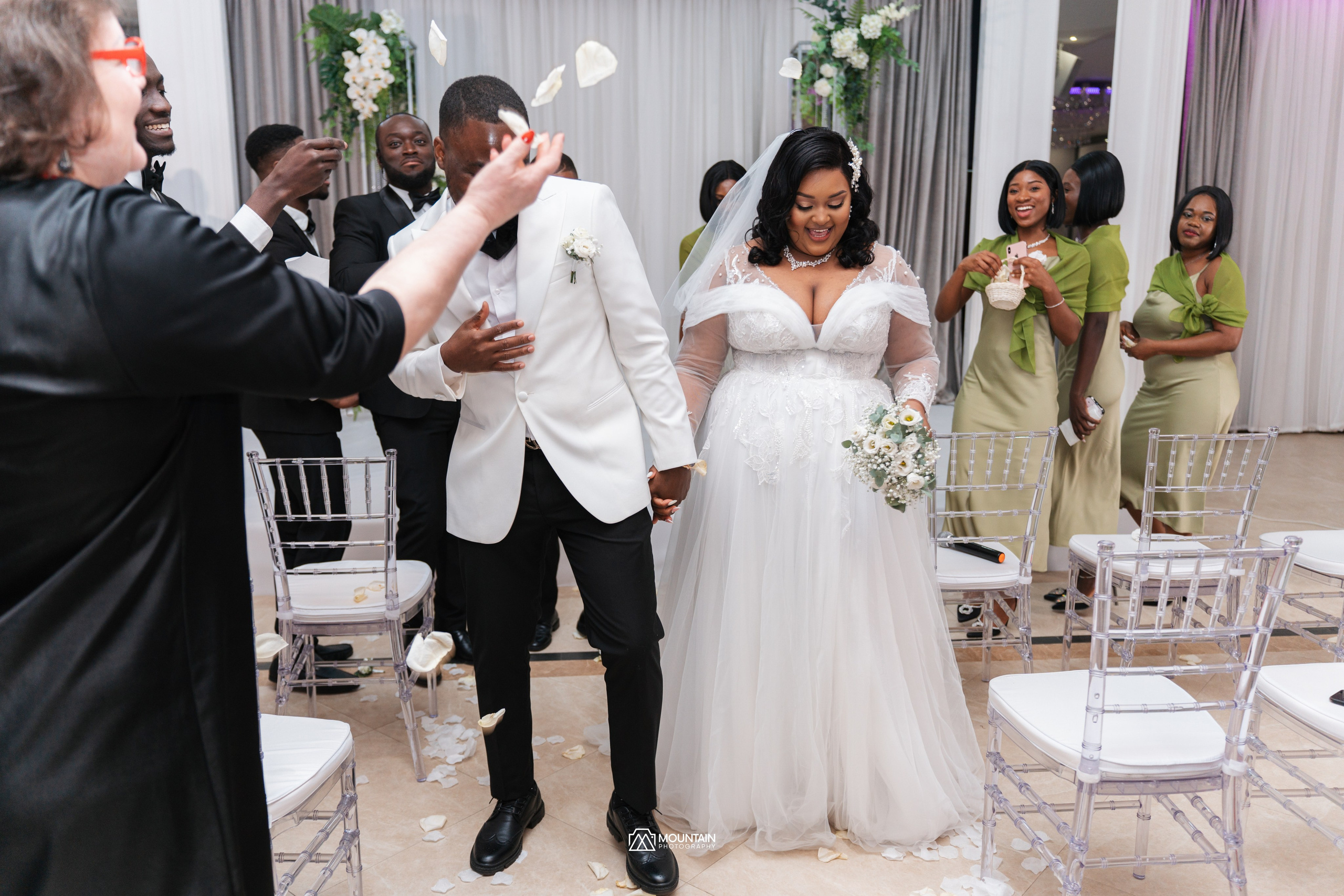 Cletus And Karabo. Я занимаюсь событийной, свадебной, товарной, студийной… фотографией