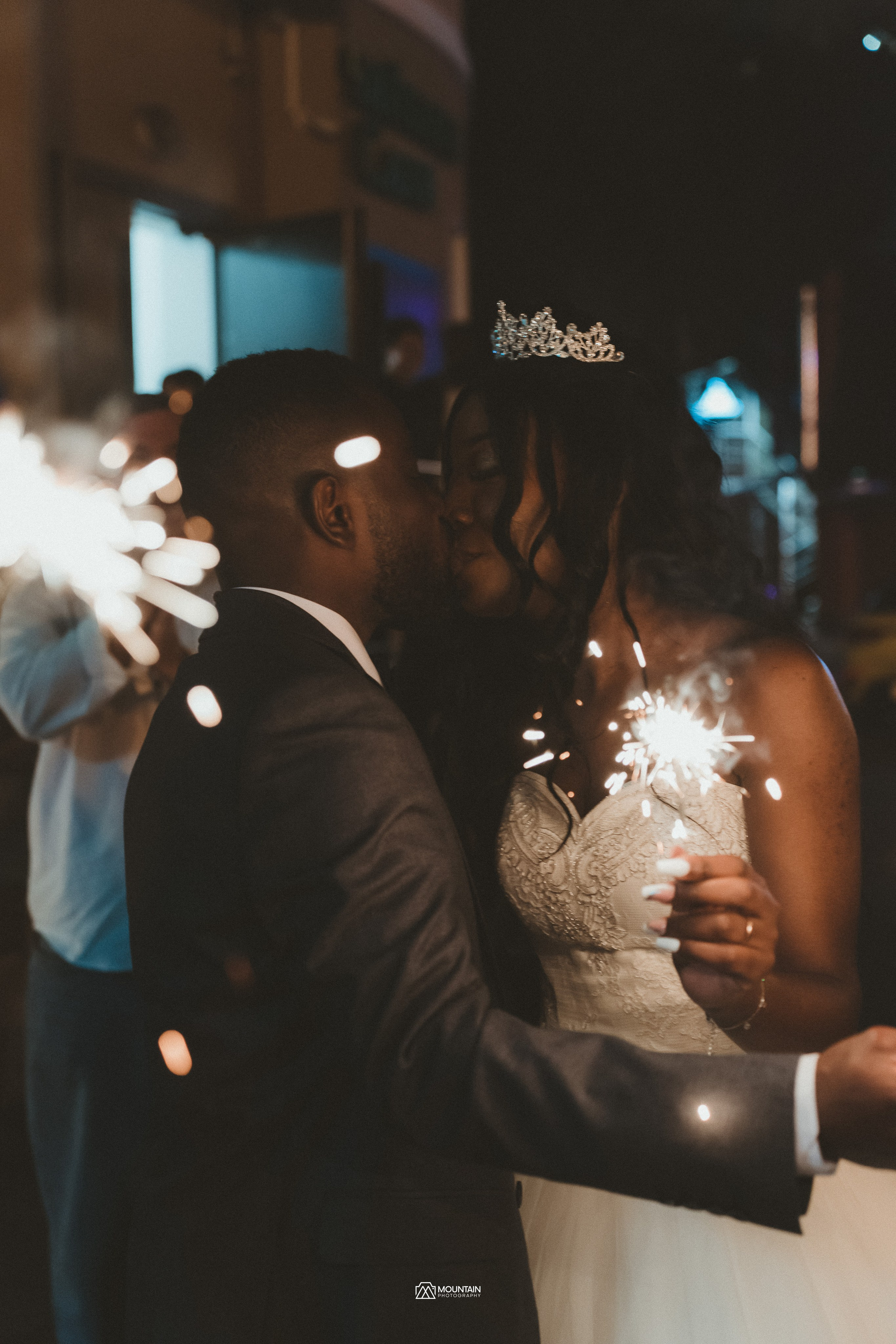 Synthia and Jospin Part 2. Я занимаюсь событийной, свадебной, товарной, студийной… фотографией