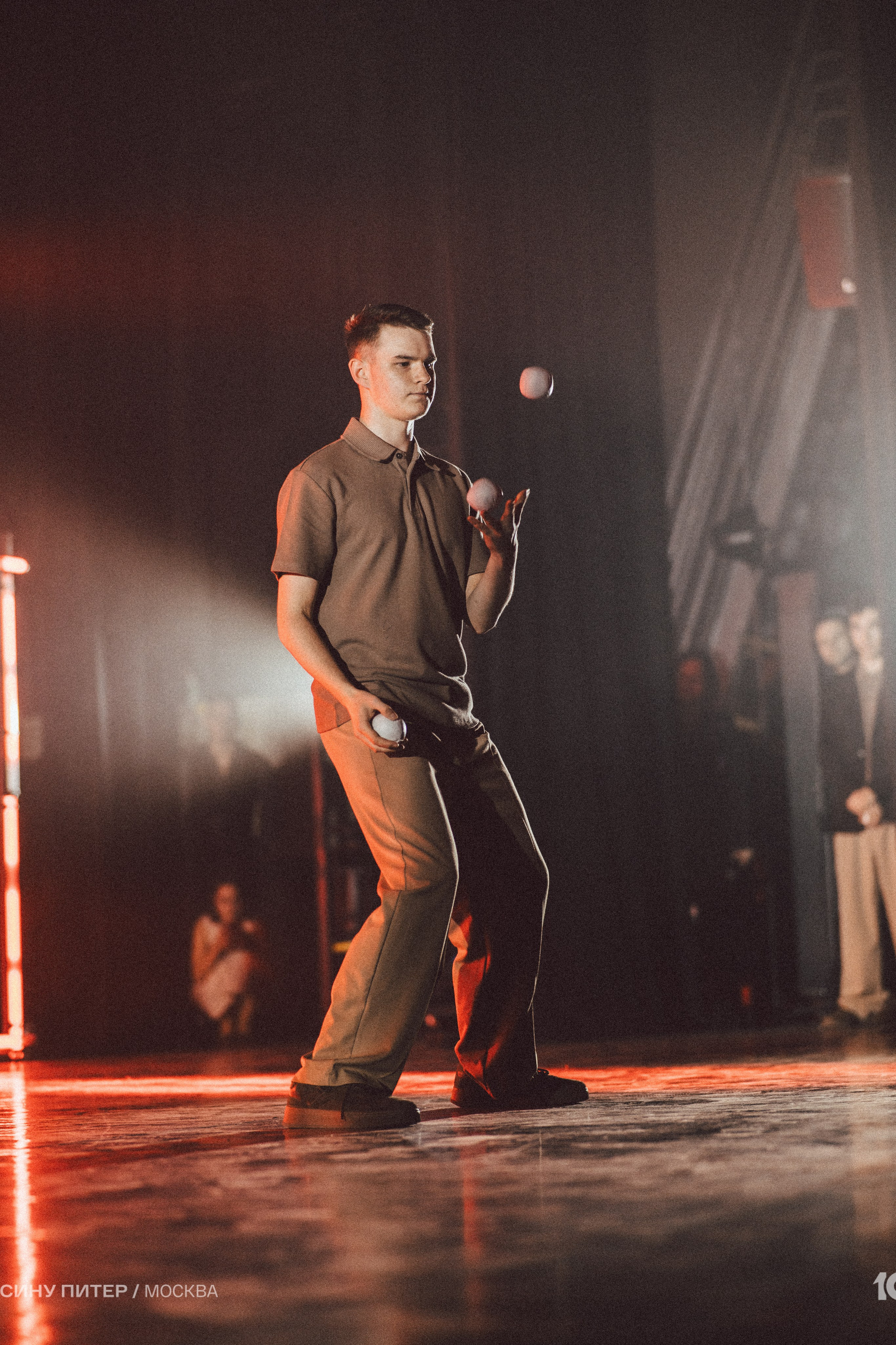 МСВ25. Photographe basé à Moscou