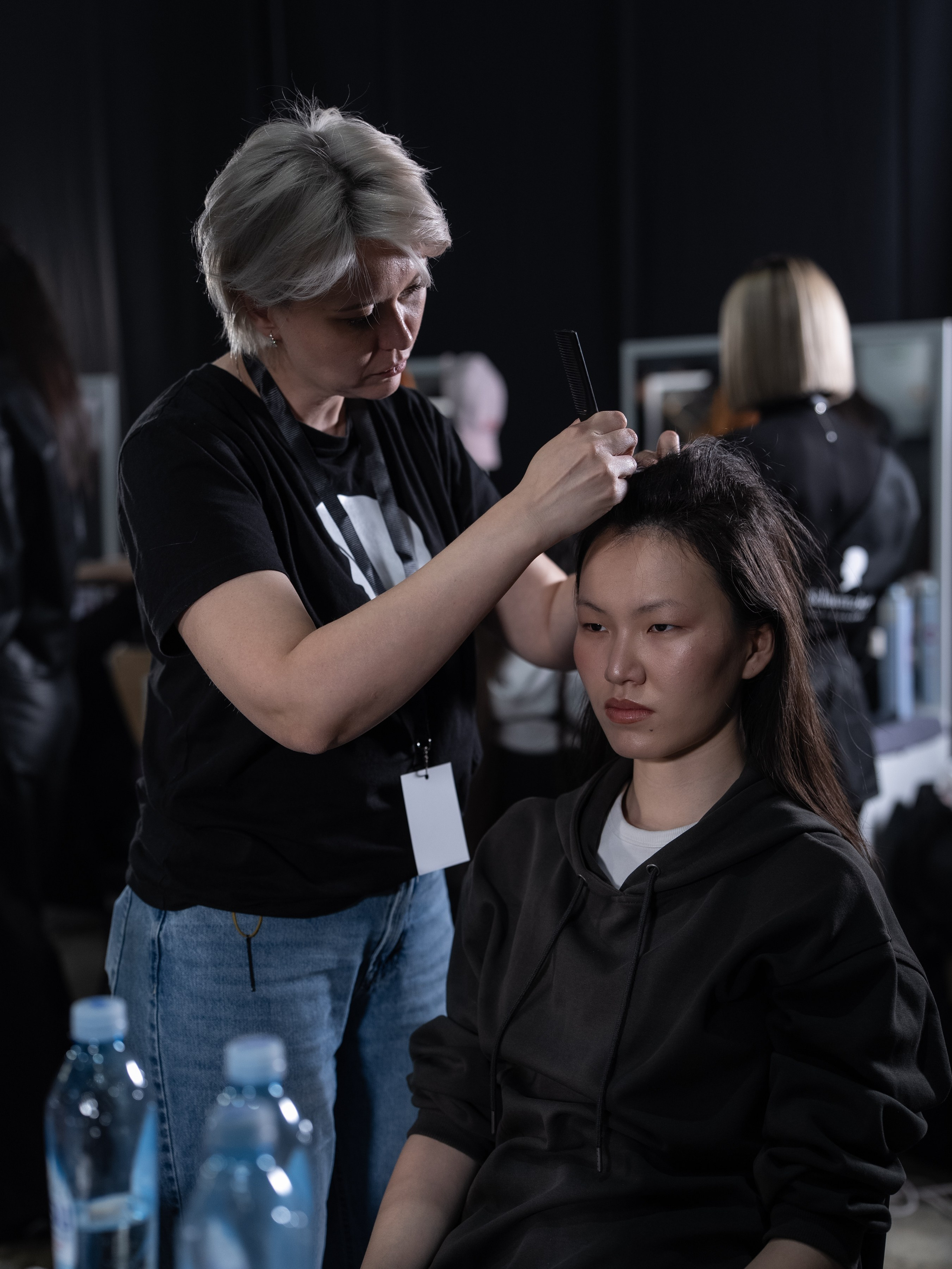 Visa Fashion Week Pre-Fall 2026 April BackStage Day 1. Сайт Алматинского НЮ АРТ, будуар и фэшн фотографа Дениса Карпенко