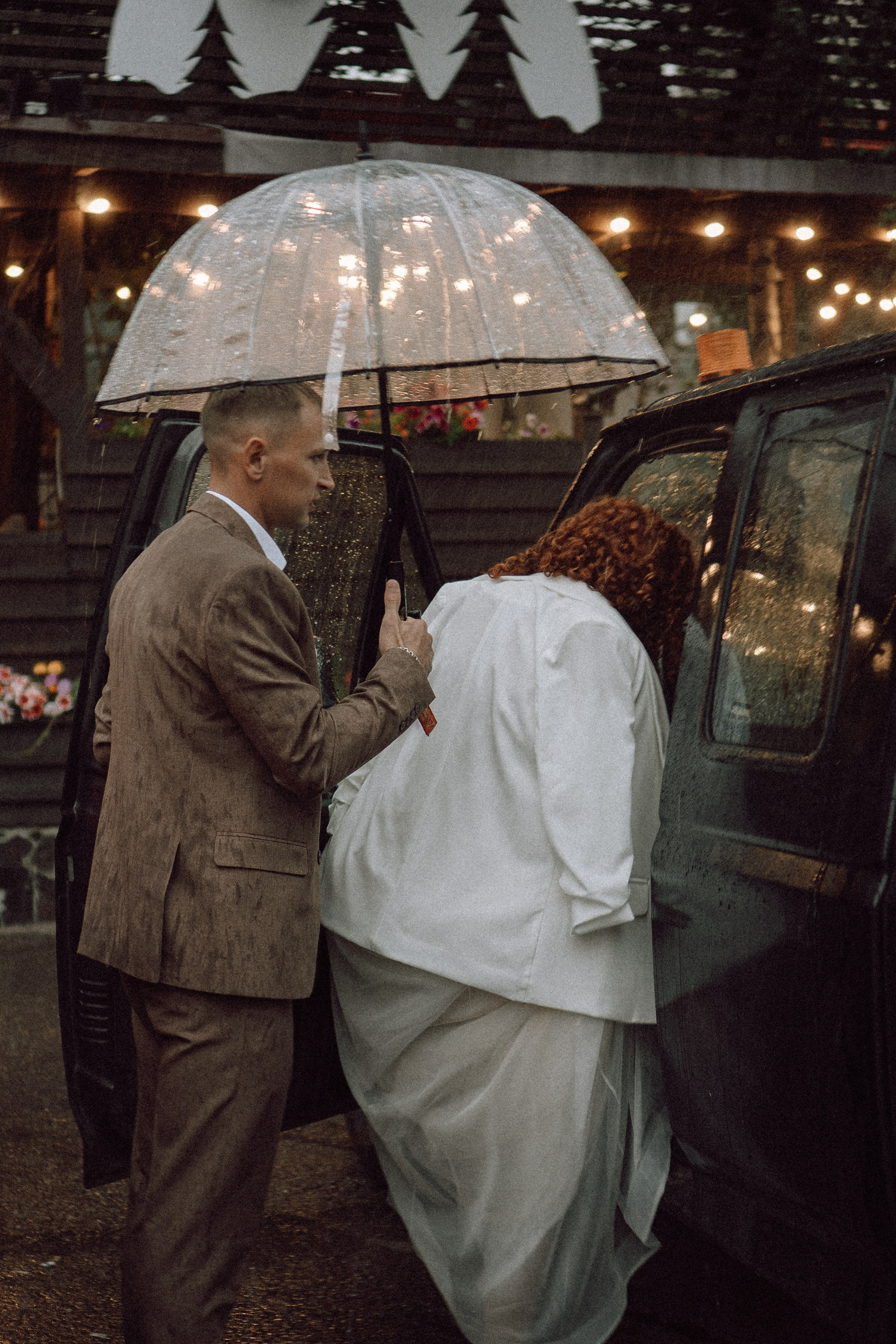 СВАДЕБНАЯ ФОТОСЕССИИЯ ПАРЫ В ГОРОДЕ ПРИОЗЕРСК В СОСНОВОМ ЛЕСУ И С ПИКАПОМ. Профессиональный фотограф, Санкт-Петербург — Виктория Богомолова