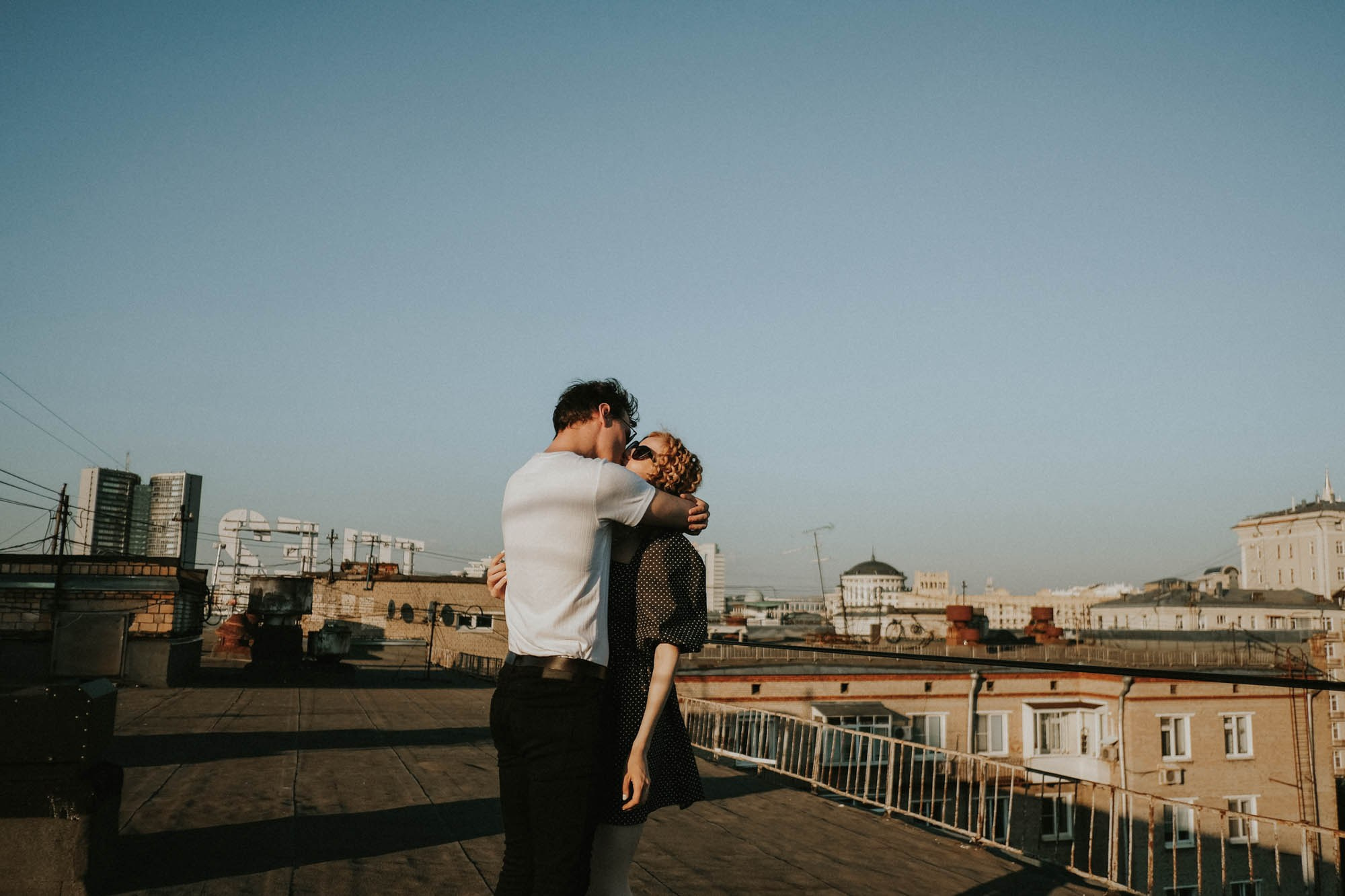 «полезли на крышу?» — «давай!». Свадебный фотограф Александра Тюлякова